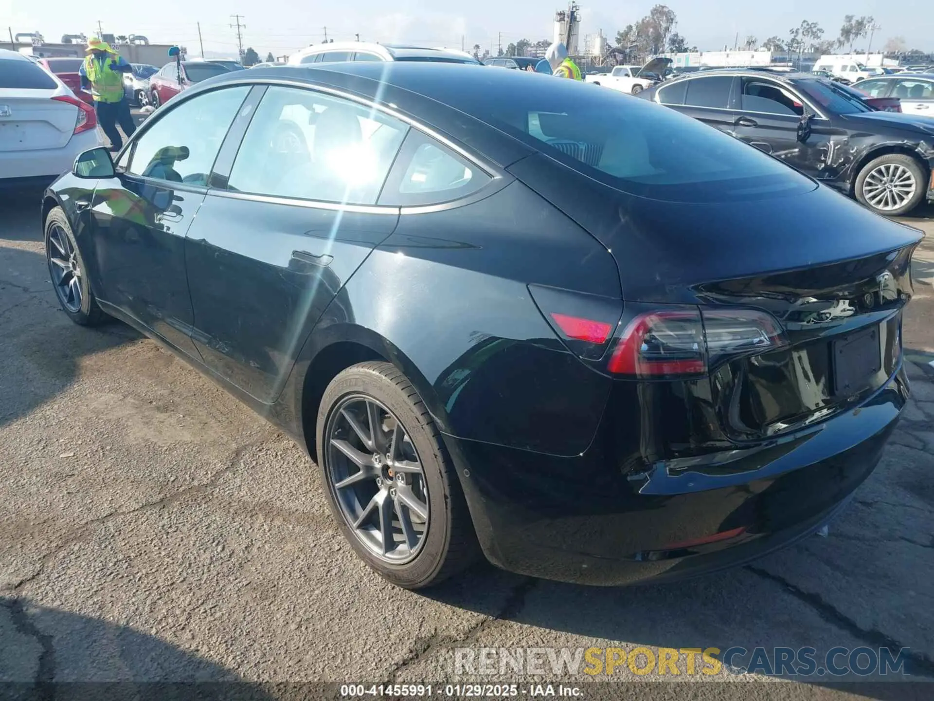 3 fotografías del automóvil dañado 5YJ3E1EB1NF115214 TESLA MODEL 3 2022