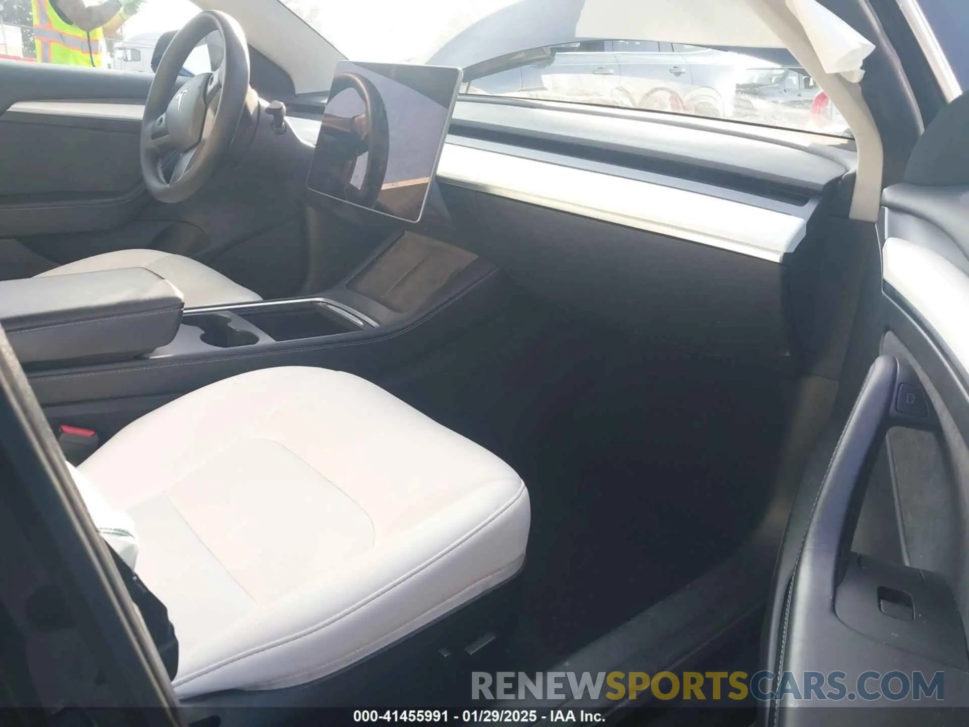 5 fotografías del automóvil dañado 5YJ3E1EB1NF115214 TESLA MODEL 3 2022