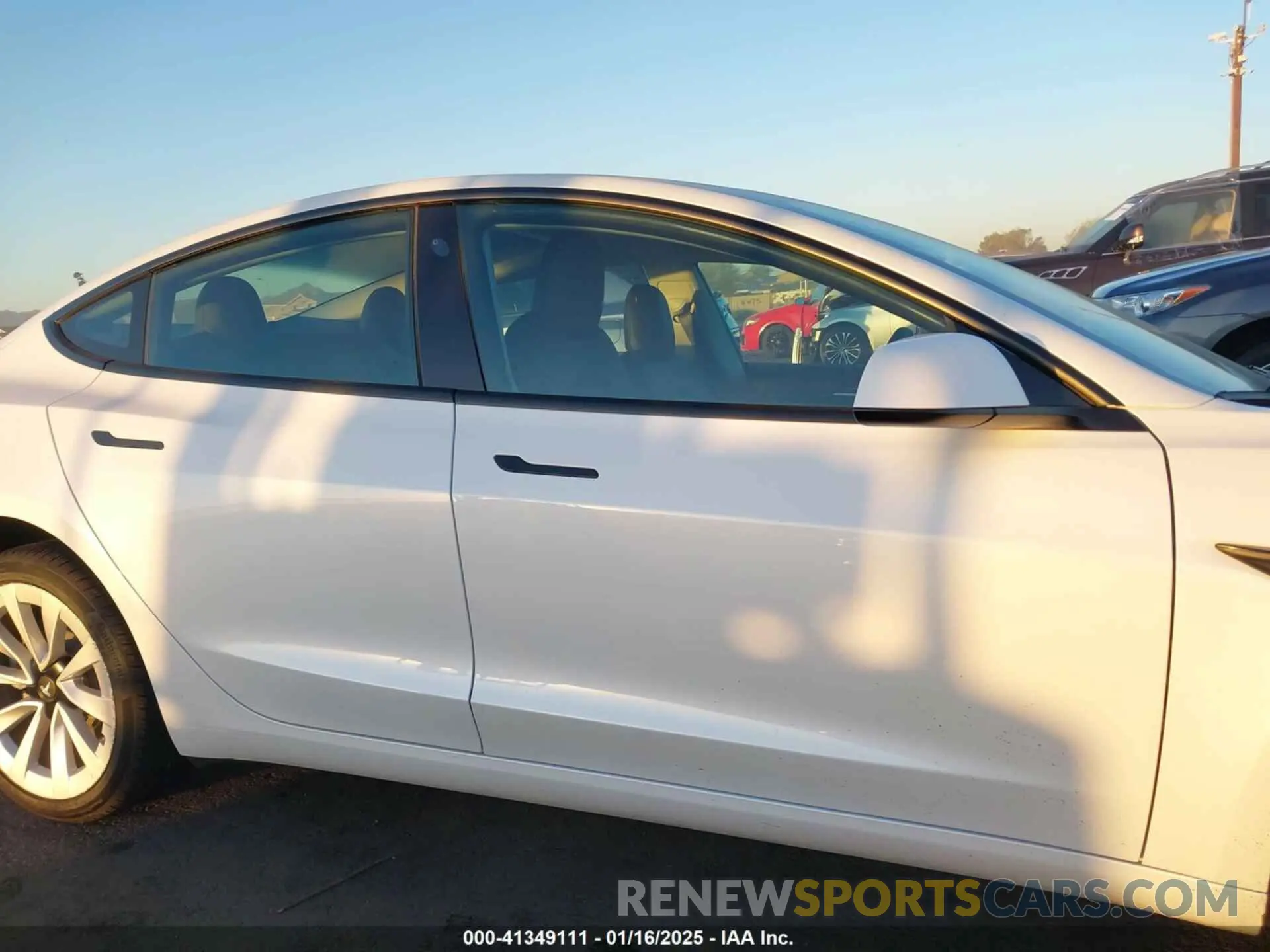 13 fotografías del automóvil dañado 5YJ3E1EB1NF129310 TESLA MODEL 3 2022