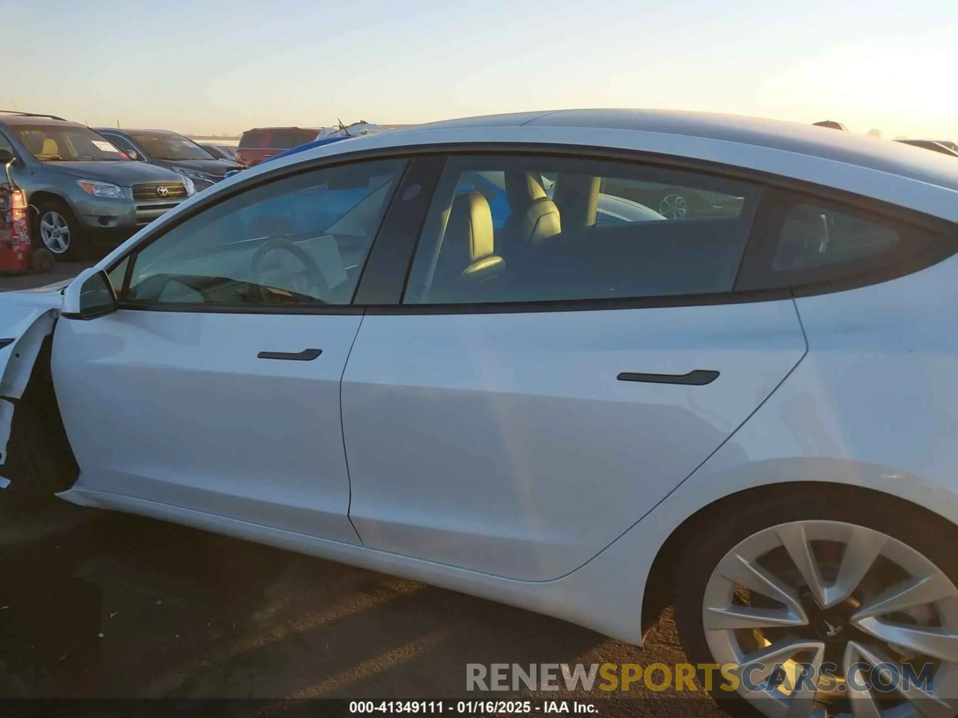 14 fotografías del automóvil dañado 5YJ3E1EB1NF129310 TESLA MODEL 3 2022