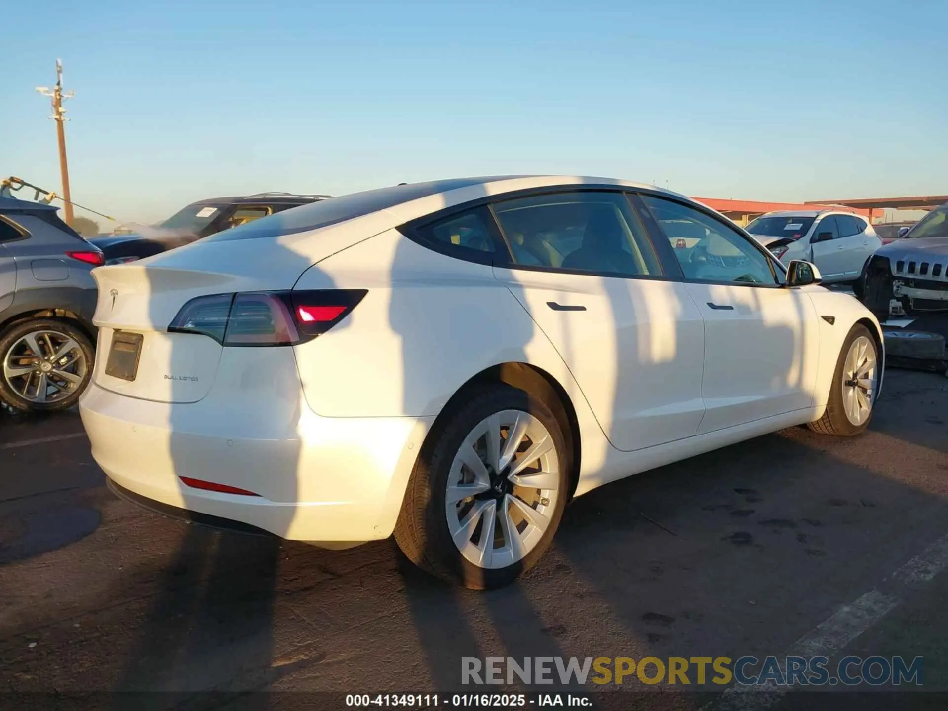 4 fotografías del automóvil dañado 5YJ3E1EB1NF129310 TESLA MODEL 3 2022