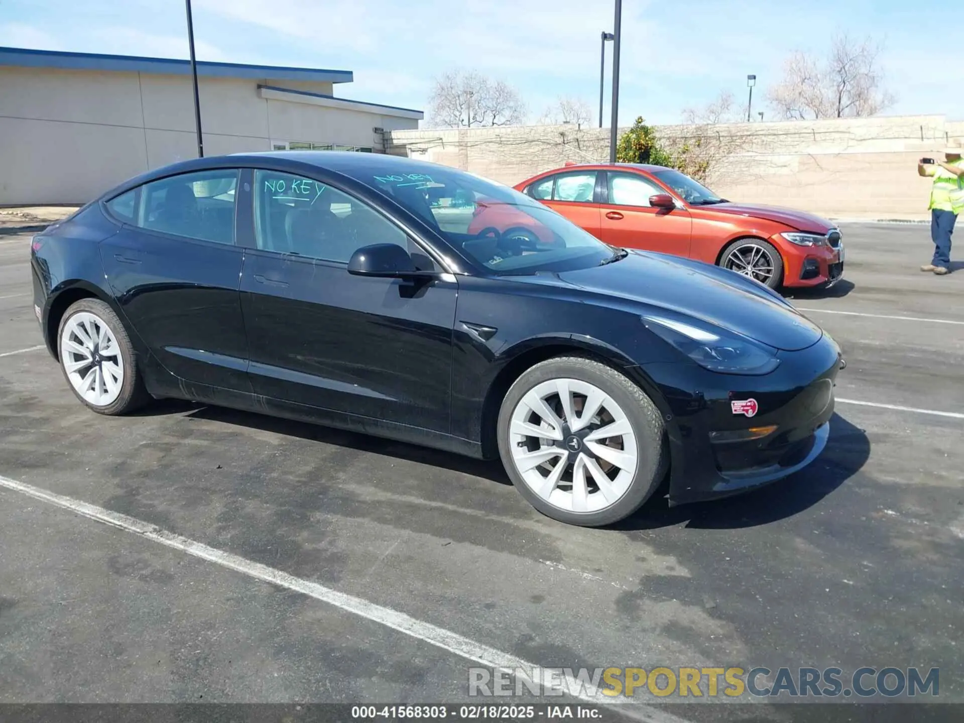 13 fotografías del automóvil dañado 5YJ3E1EB1NF133356 TESLA MODEL 3 2022
