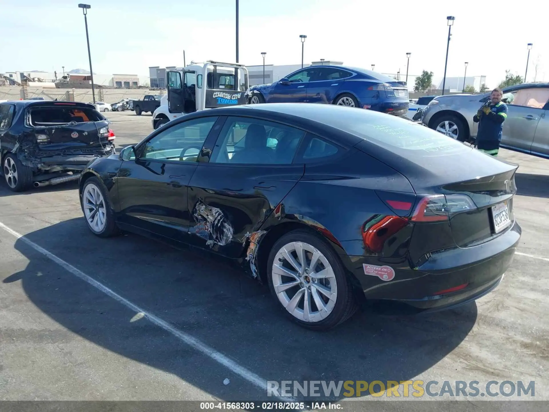 14 fotografías del automóvil dañado 5YJ3E1EB1NF133356 TESLA MODEL 3 2022