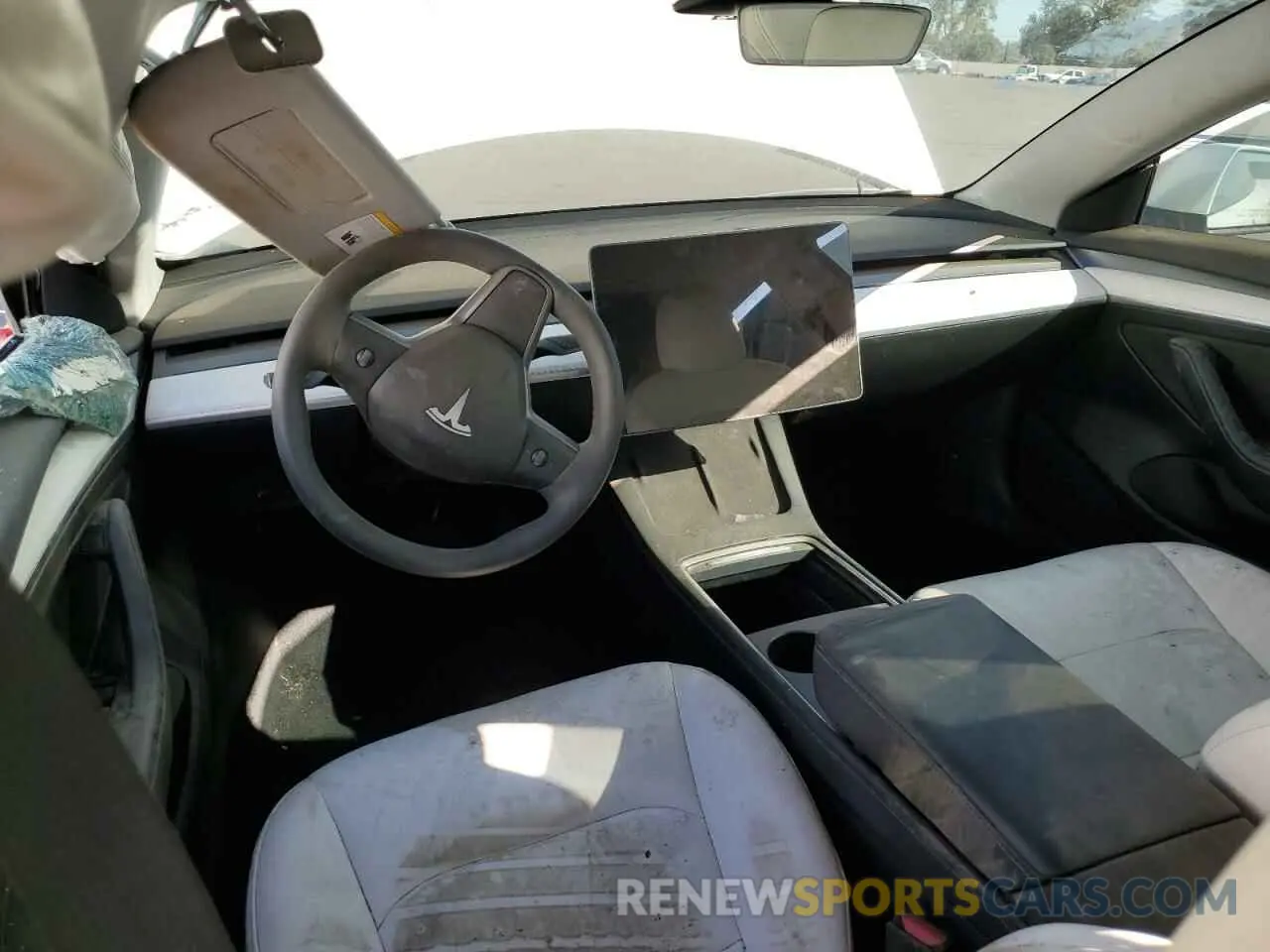 8 fotografías del automóvil dañado 5YJ3E1EB1NF136192 TESLA MODEL 3 2022
