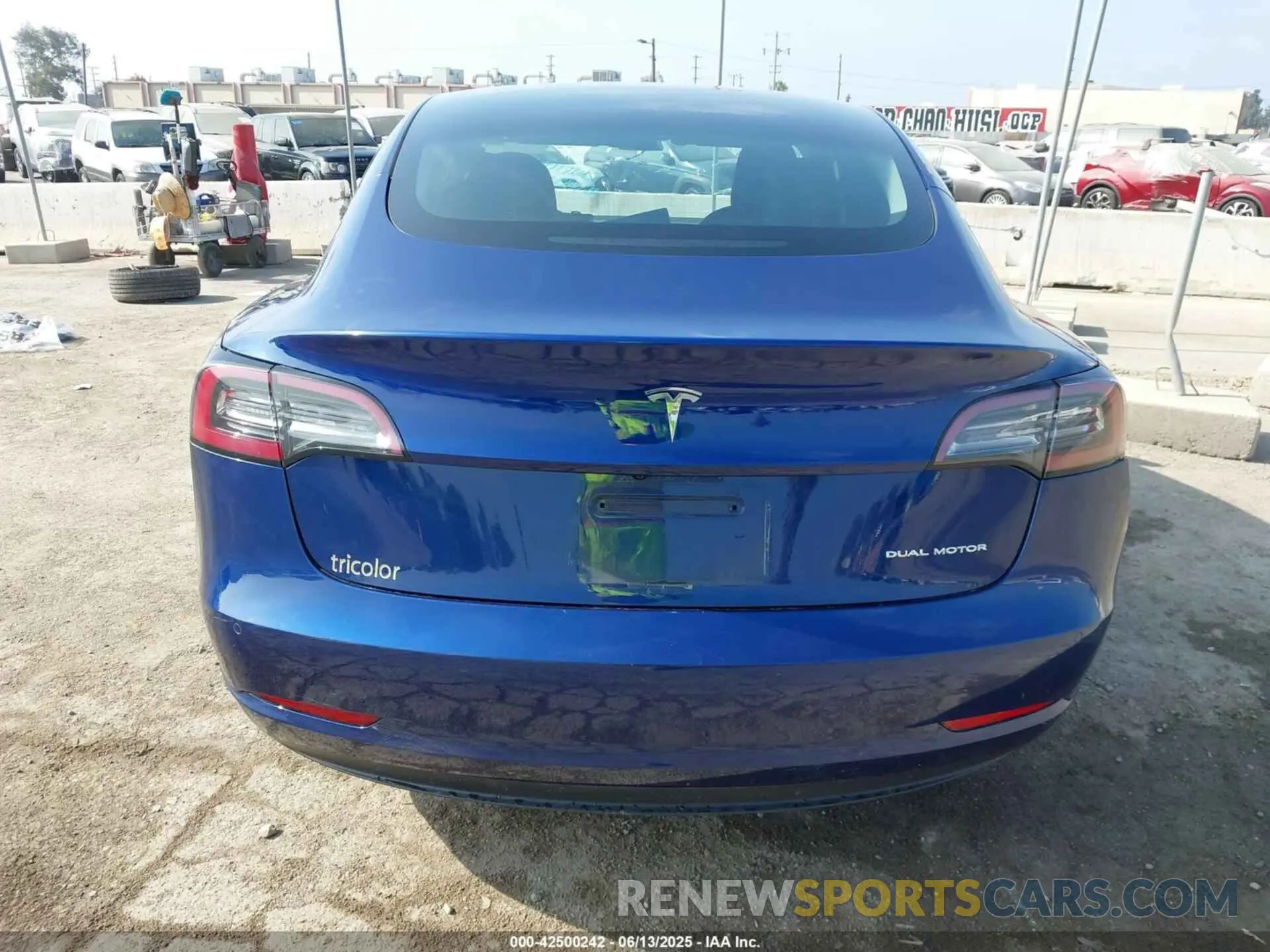 16 fotografías del automóvil dañado 5YJ3E1EB1NF189698 TESLA MODEL 3 2022