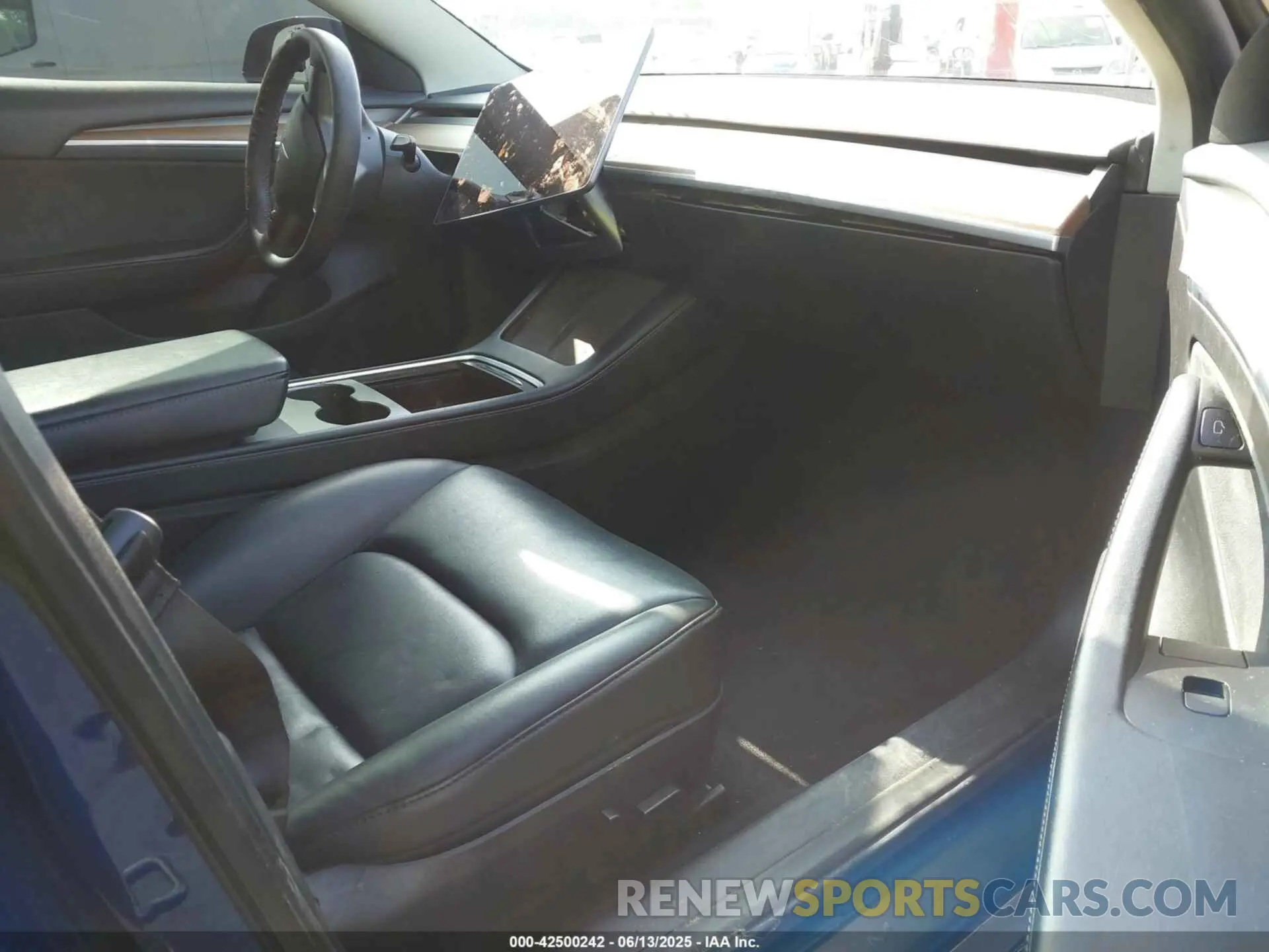 5 fotografías del automóvil dañado 5YJ3E1EB1NF189698 TESLA MODEL 3 2022