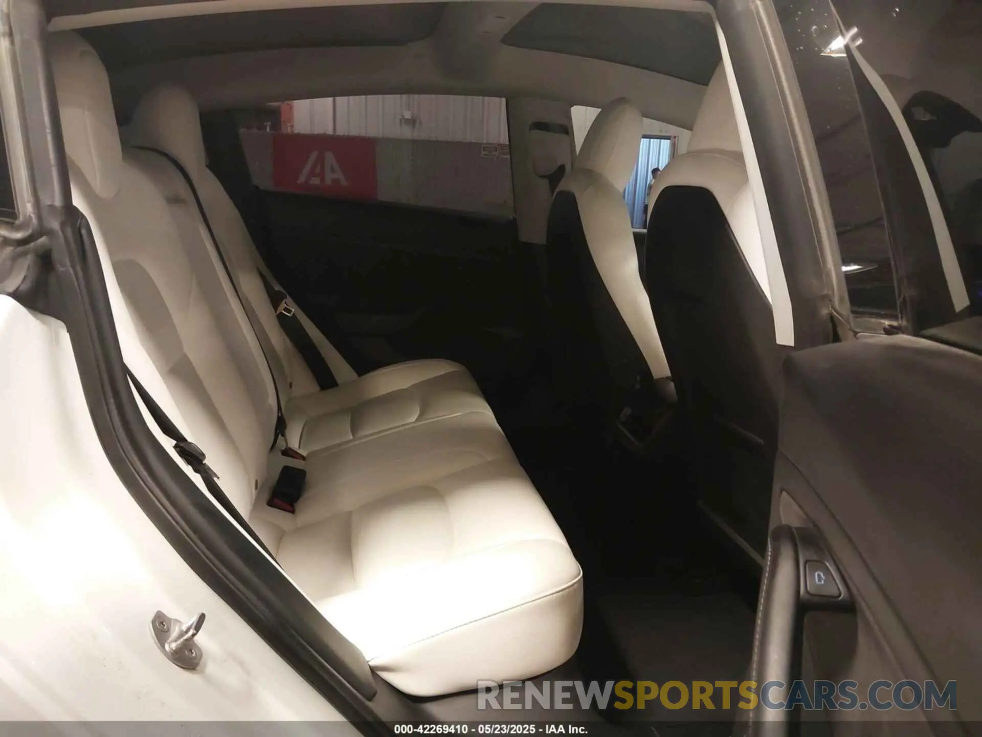8 fotografías del automóvil dañado 5YJ3E1EB1NF196005 TESLA MODEL 3 2022
