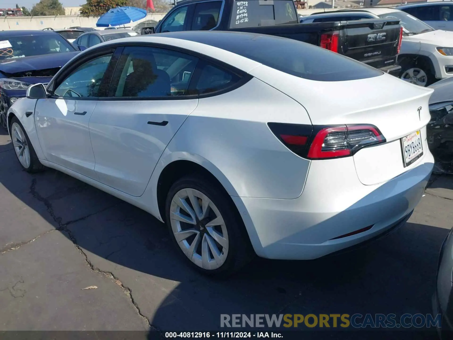 3 fotografías del automóvil dañado 5YJ3E1EB1NF298422 TESLA MODEL 3 2022