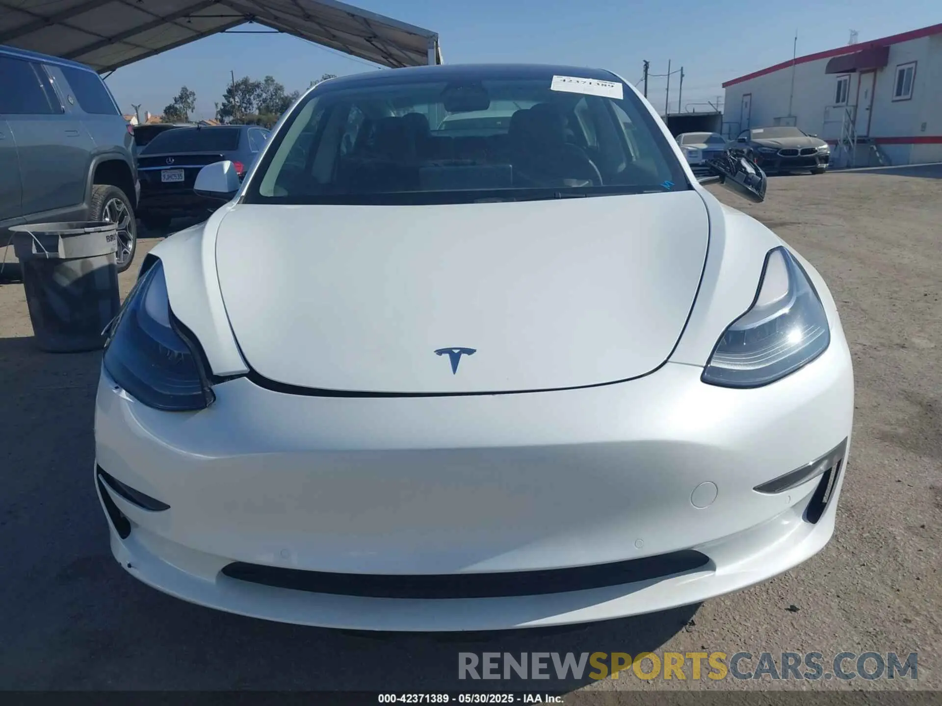 12 fotografías del automóvil dañado 5YJ3E1EB1NF332200 TESLA MODEL 3 2022