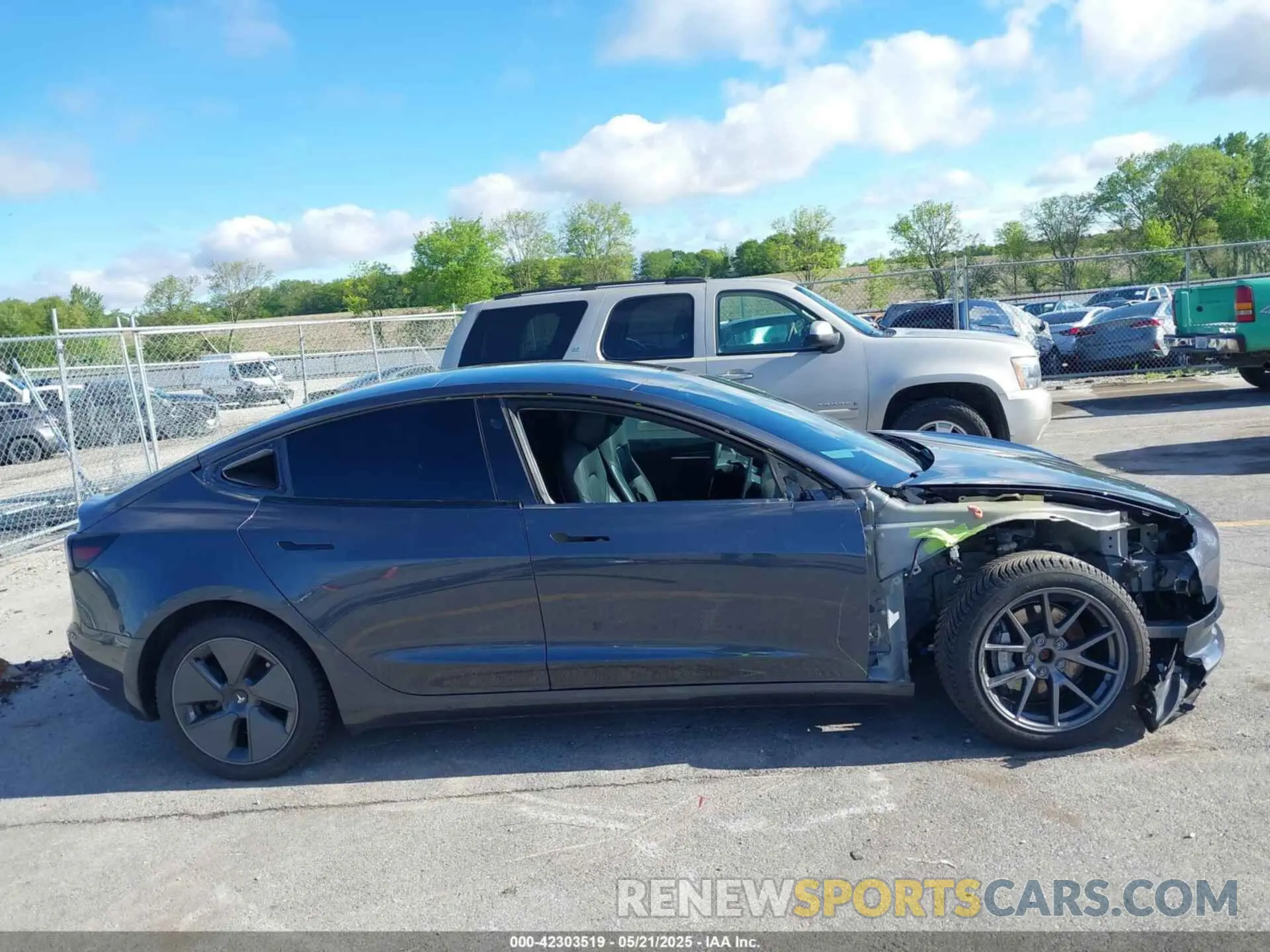 14 fotografías del automóvil dañado 5YJ3E1EB2NF126562 TESLA MODEL 3 2022