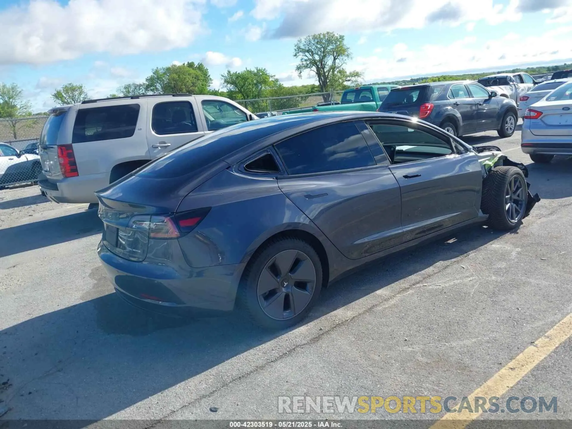 4 fotografías del automóvil dañado 5YJ3E1EB2NF126562 TESLA MODEL 3 2022