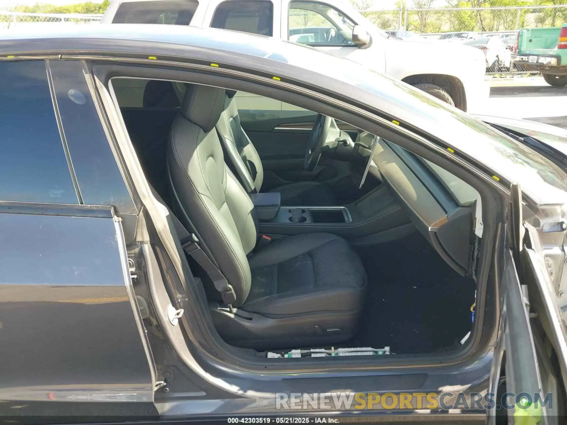 5 fotografías del automóvil dañado 5YJ3E1EB2NF126562 TESLA MODEL 3 2022