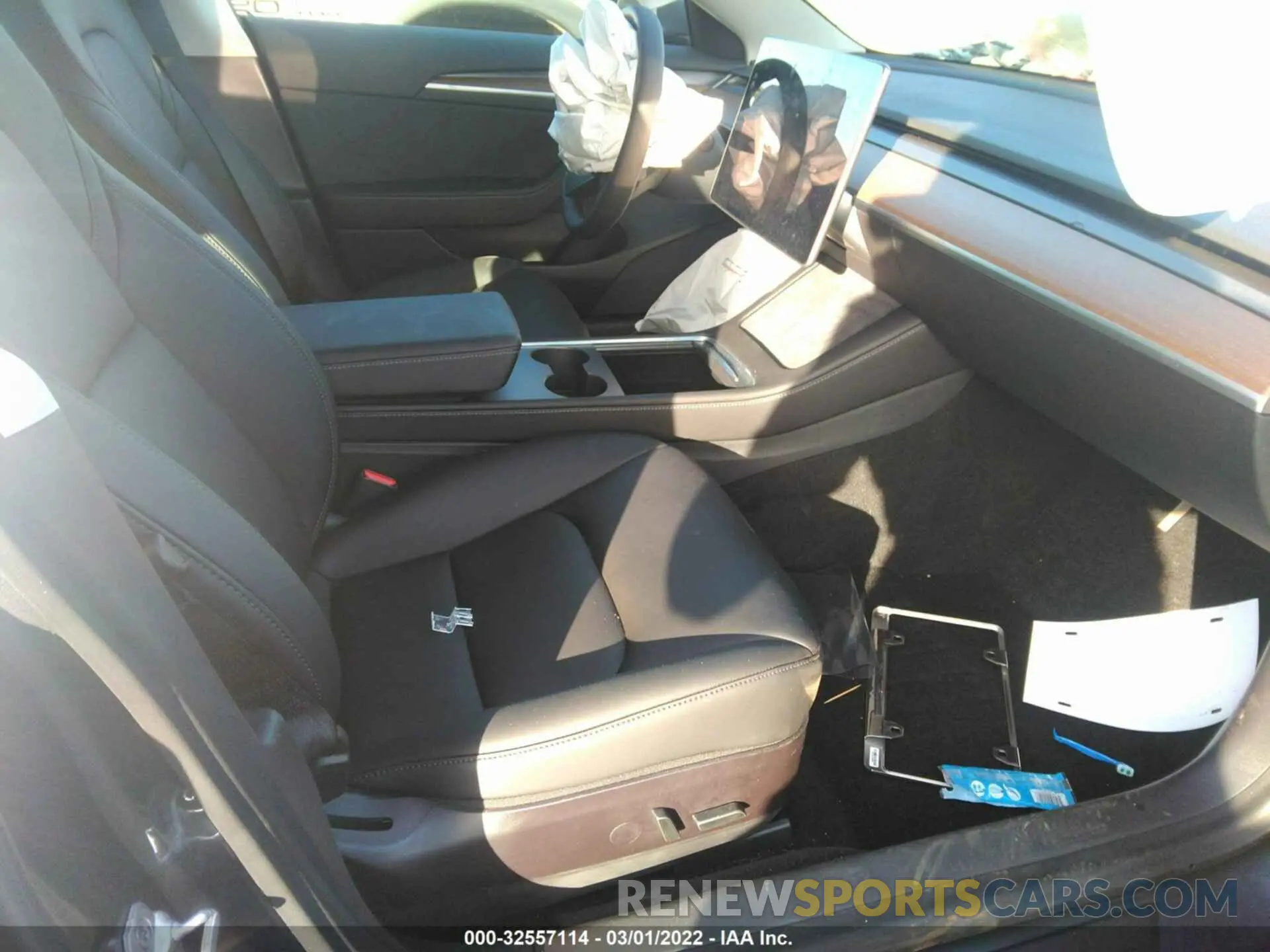 5 fotografías del automóvil dañado 5YJ3E1EB2NF130725 TESLA MODEL 3 2022