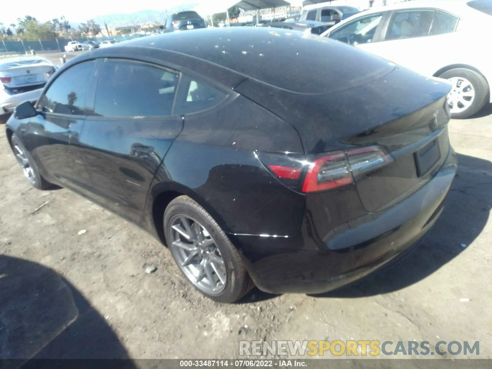 3 fotografías del automóvil dañado 5YJ3E1EB2NF137643 TESLA MODEL 3 2022