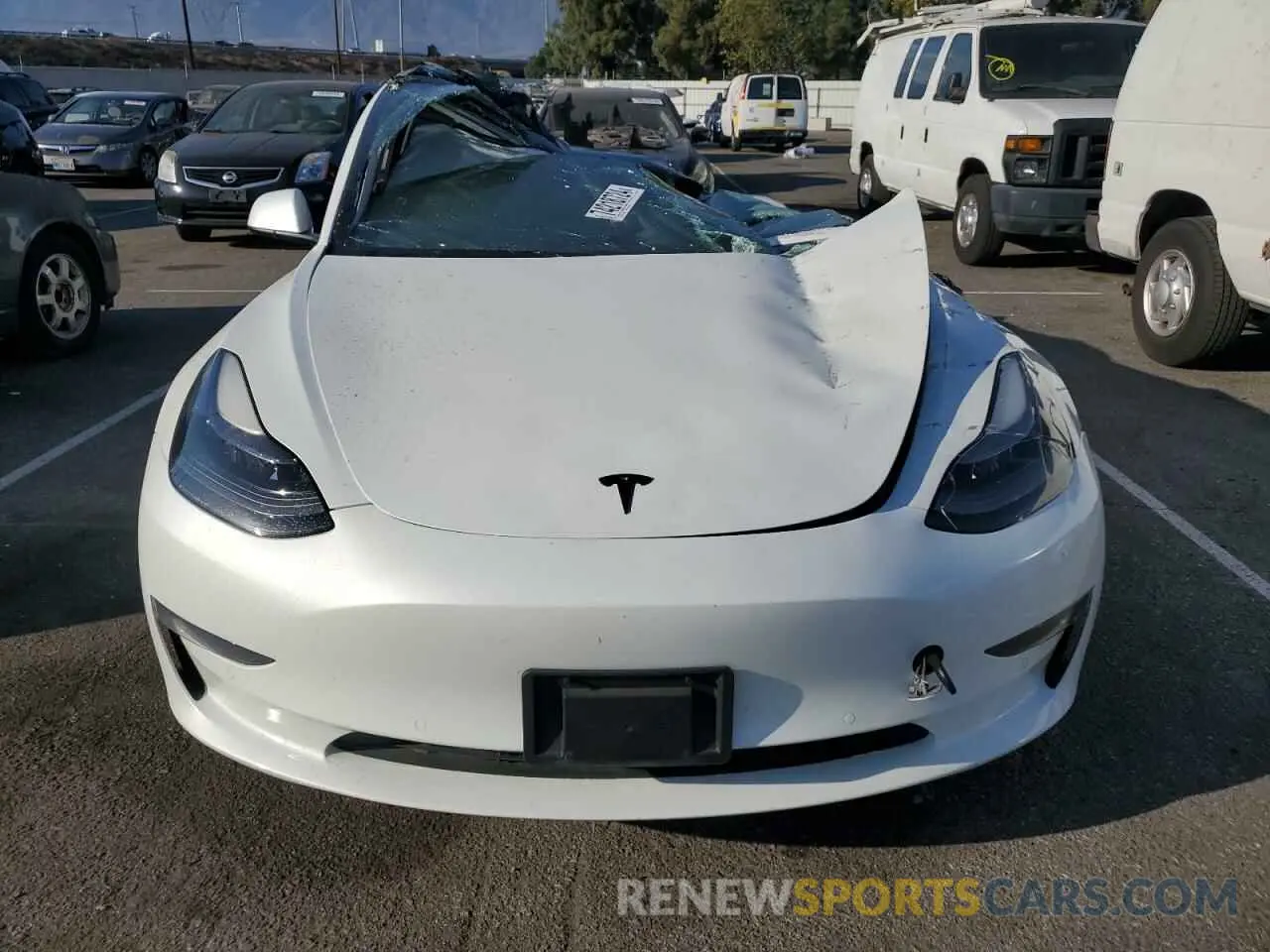 5 fotografías del automóvil dañado 5YJ3E1EB2NF145385 TESLA MODEL 3 2022