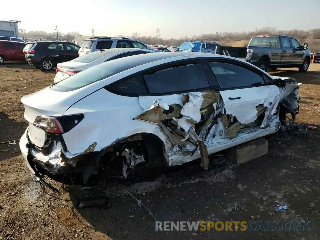 3 fotografías del automóvil dañado 5YJ3E1EB2NF179651 TESLA MODEL 3 2022