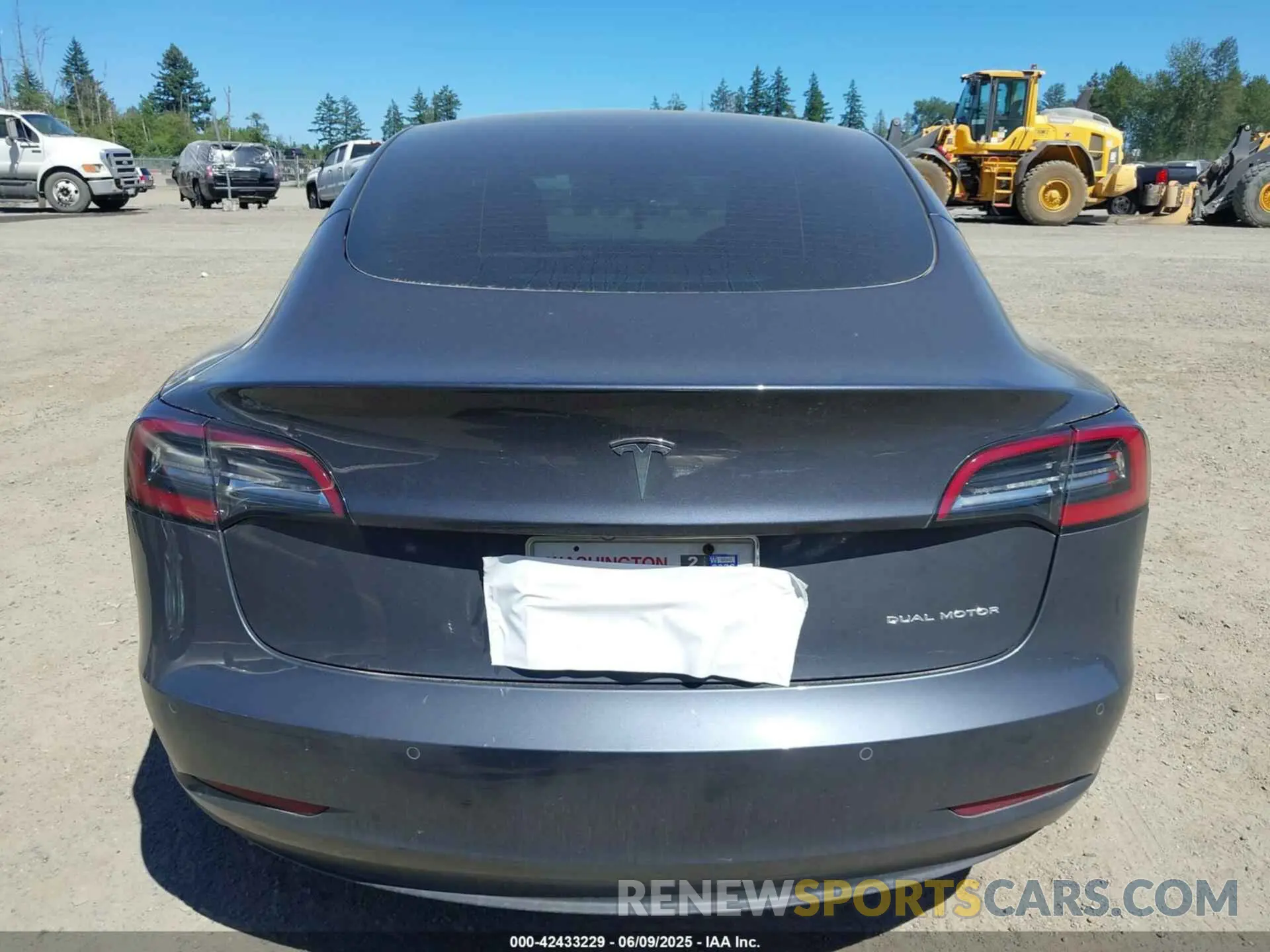 16 fotografías del automóvil dañado 5YJ3E1EB2NF182940 TESLA MODEL 3 2022