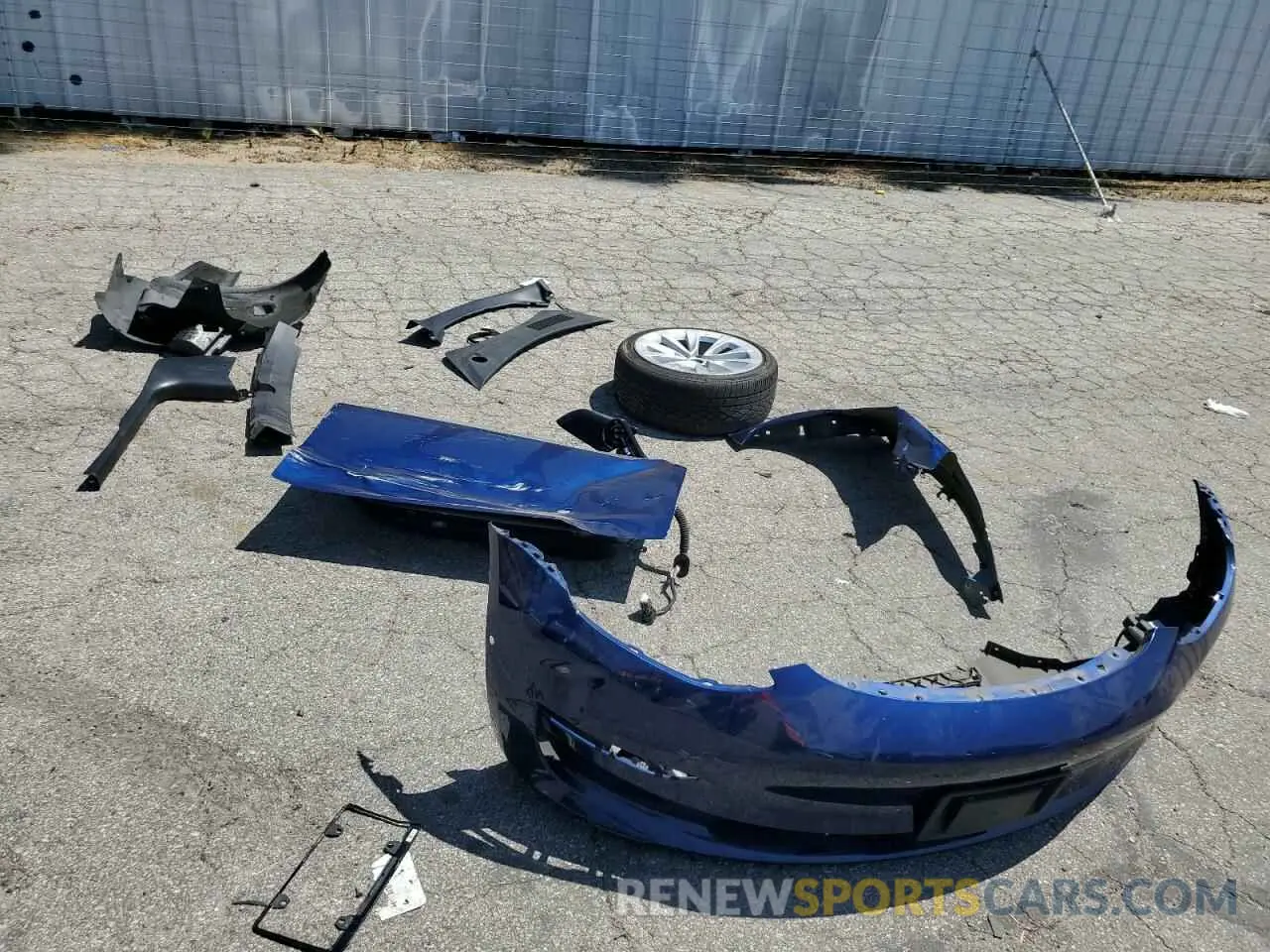 12 fotografías del automóvil dañado 5YJ3E1EB2NF188608 TESLA MODEL 3 2022
