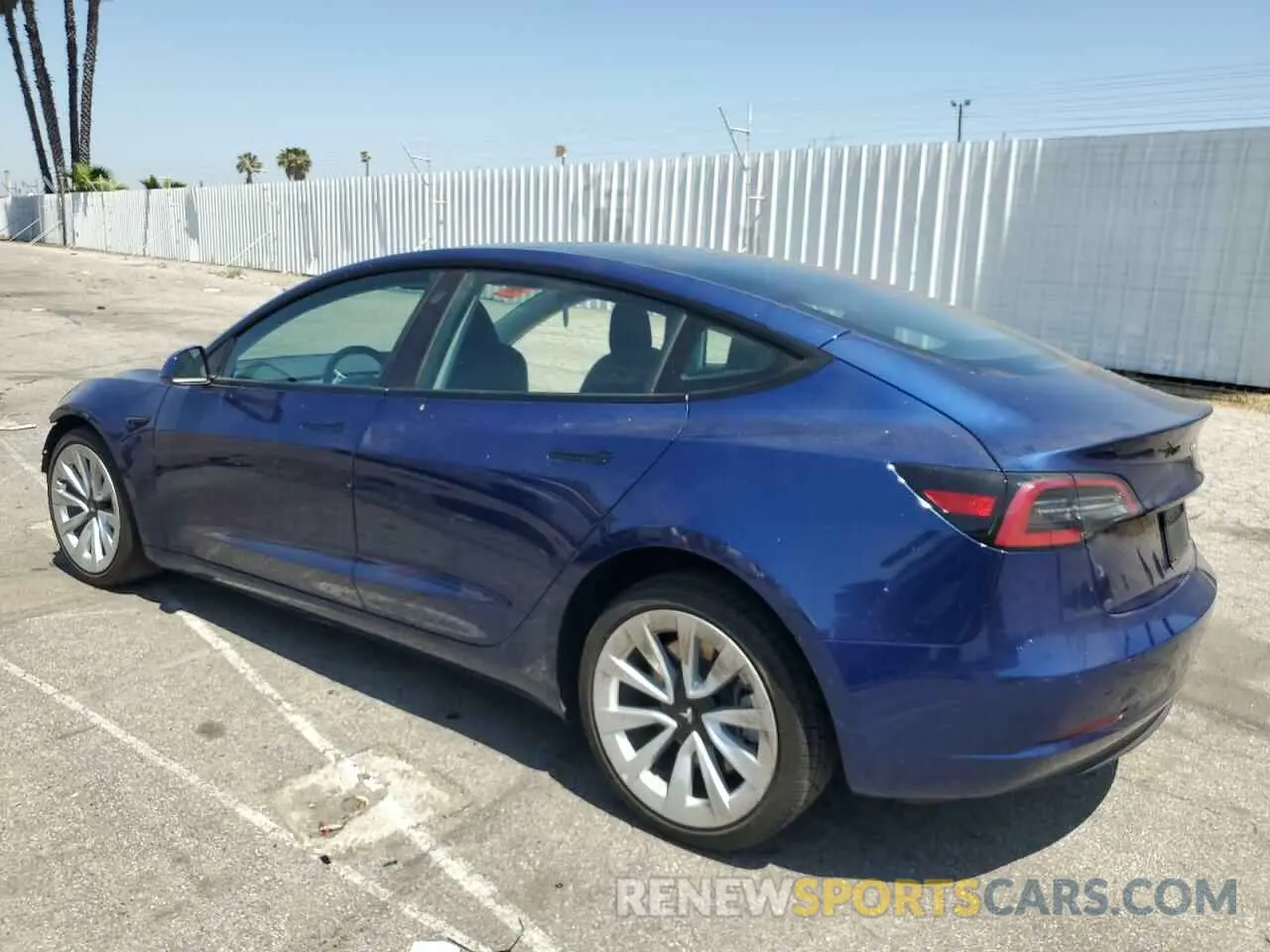 2 fotografías del automóvil dañado 5YJ3E1EB2NF188608 TESLA MODEL 3 2022