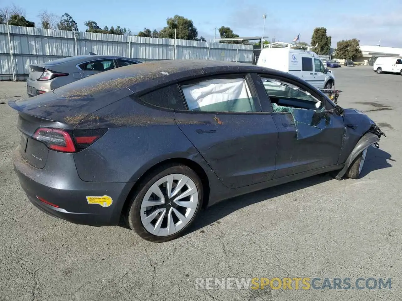 3 fotografías del automóvil dañado 5YJ3E1EB2NF192951 TESLA MODEL 3 2022