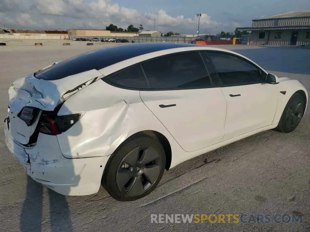 3 fotografías del automóvil dañado 5YJ3E1EB2NF201275 TESLA MODEL 3 2022