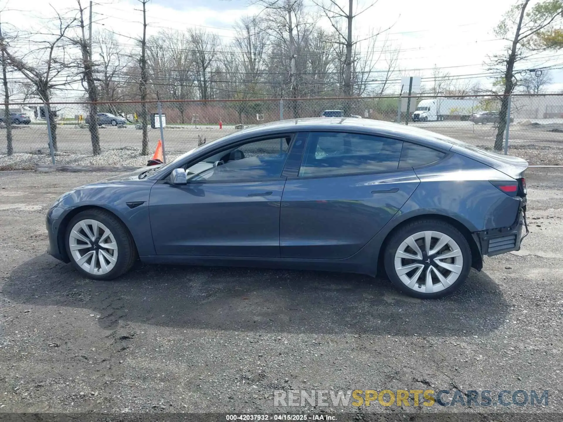 14 fotografías del automóvil dañado 5YJ3E1EB2NF203477 TESLA MODEL 3 2022