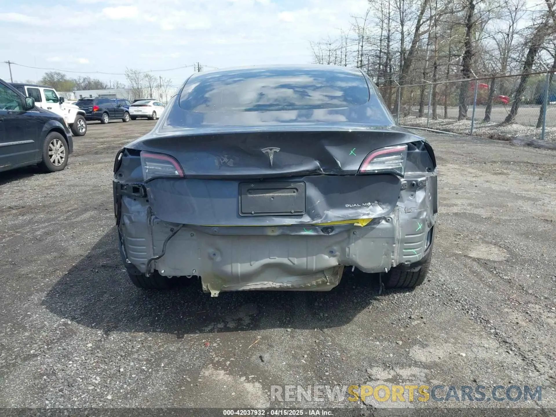16 fotografías del automóvil dañado 5YJ3E1EB2NF203477 TESLA MODEL 3 2022