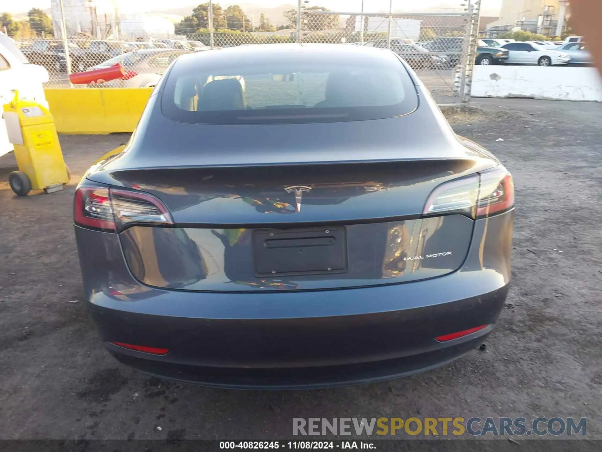 17 fotografías del automóvil dañado 5YJ3E1EB2NF207271 TESLA MODEL 3 2022