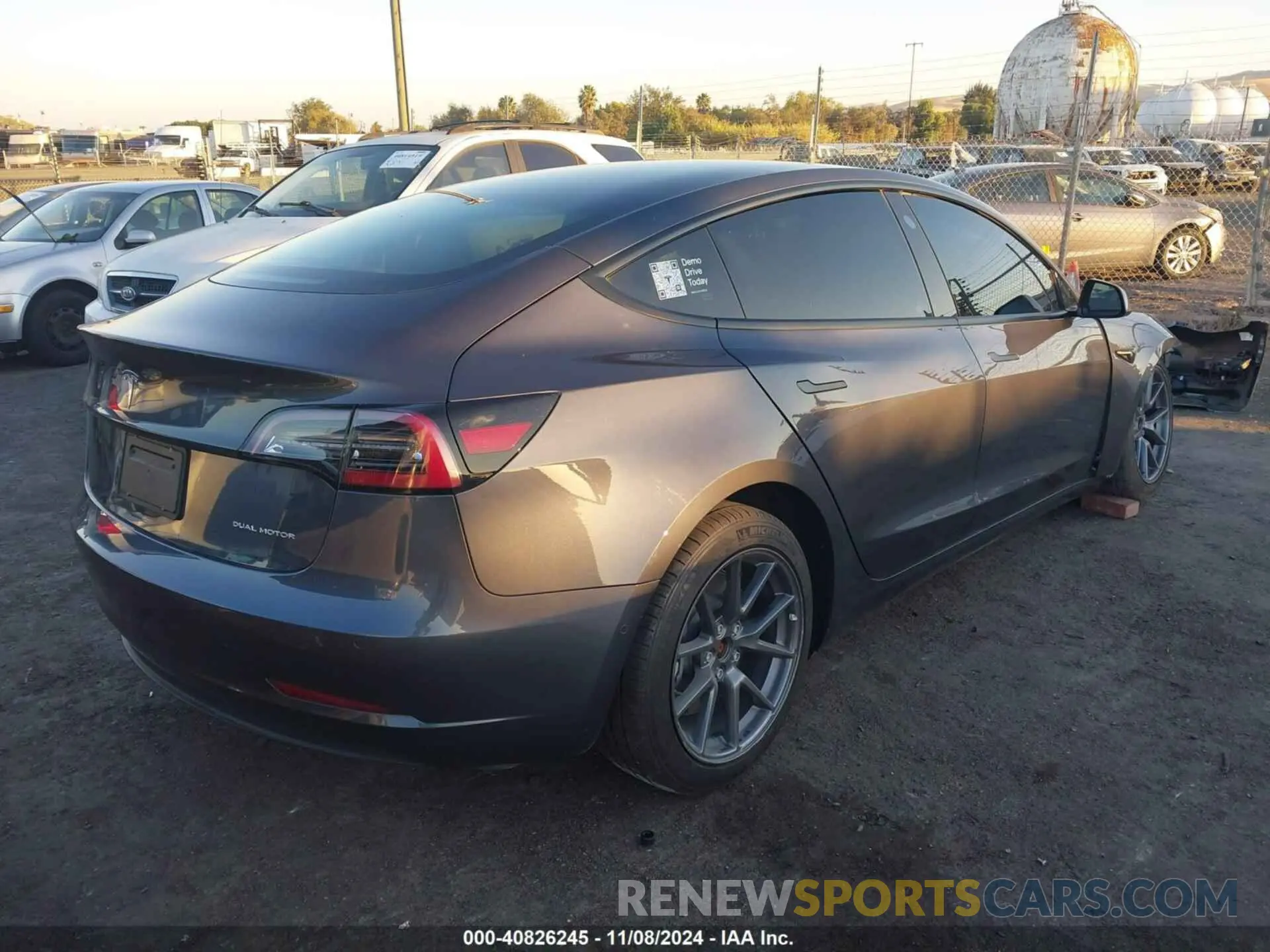 4 fotografías del automóvil dañado 5YJ3E1EB2NF207271 TESLA MODEL 3 2022