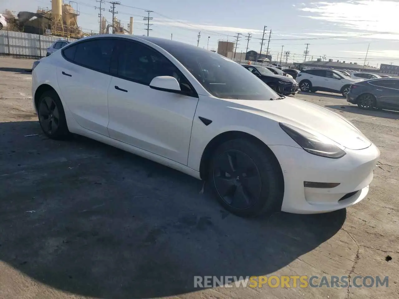 4 fotografías del automóvil dañado 5YJ3E1EB2NF210008 TESLA MODEL 3 2022