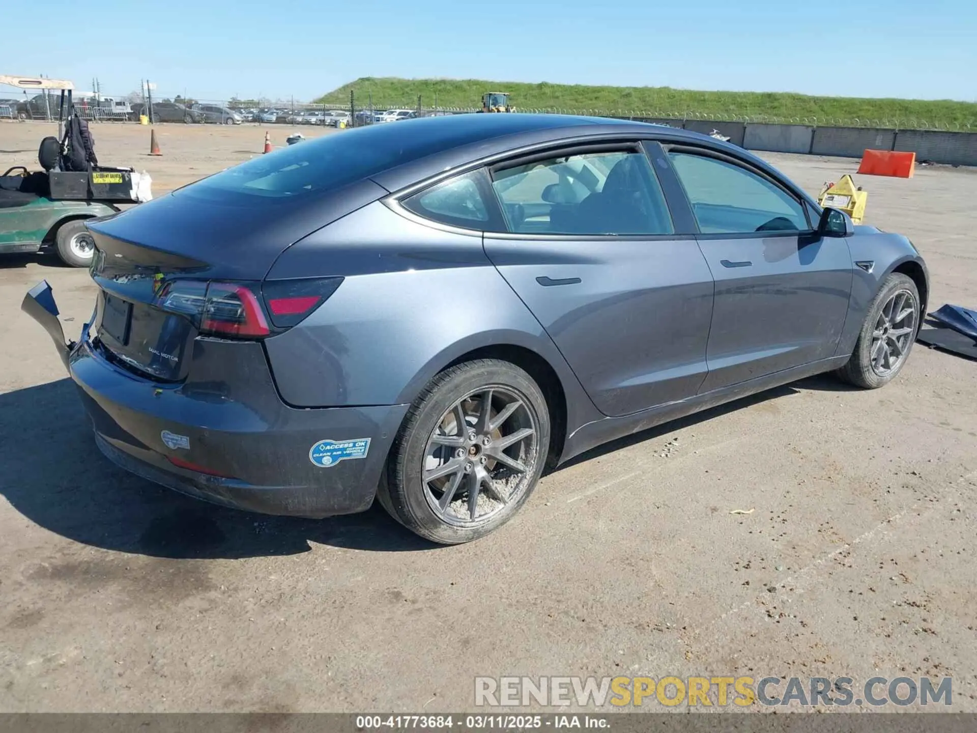 4 fotografías del automóvil dañado 5YJ3E1EB2NF251772 TESLA MODEL 3 2022