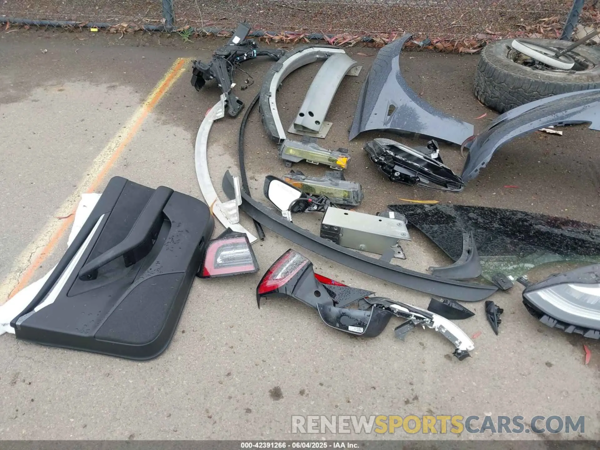 11 fotografías del automóvil dañado 5YJ3E1EB2NF259483 TESLA MODEL 3 2022