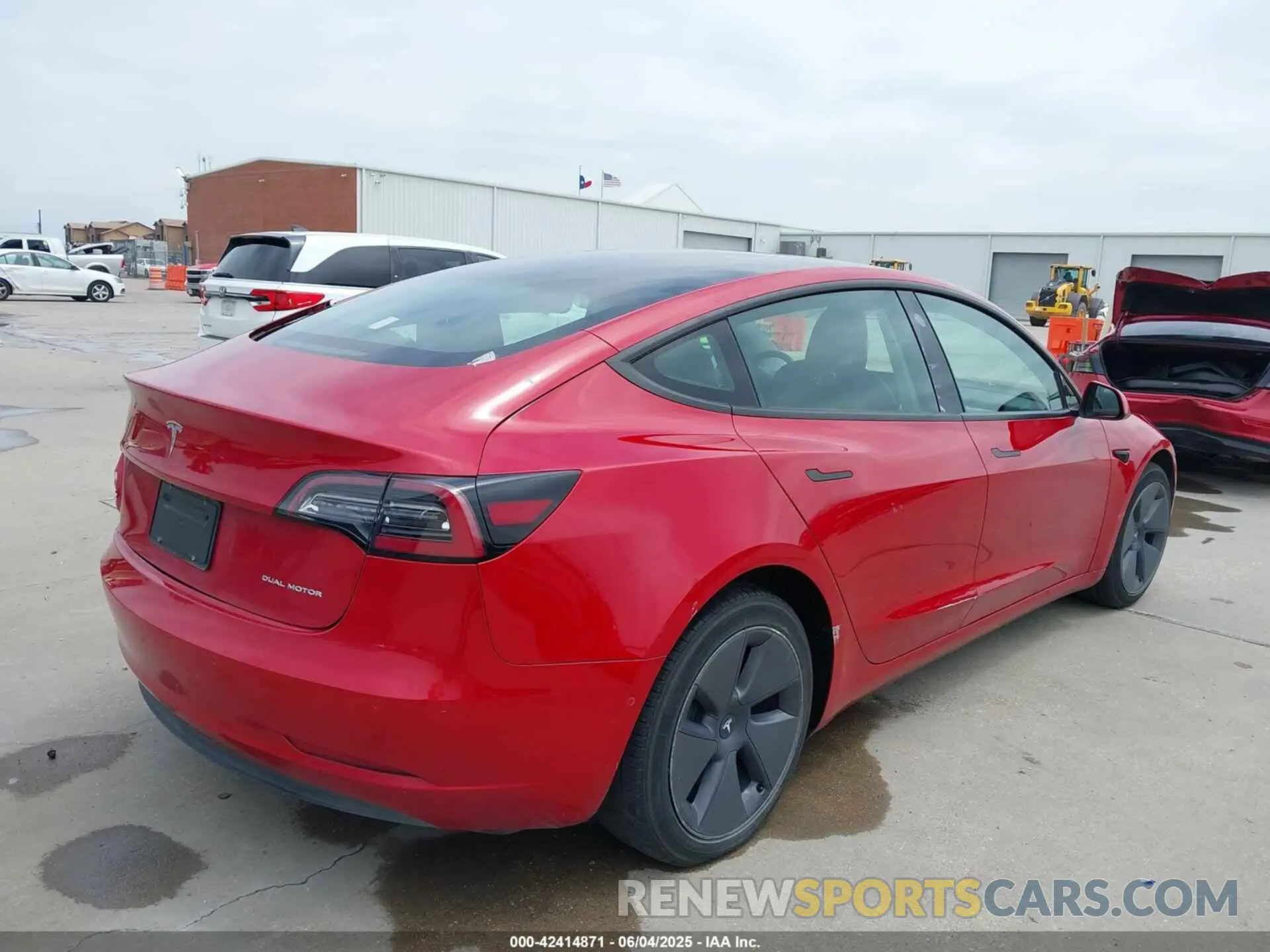 4 fotografías del automóvil dañado 5YJ3E1EB2NF267213 TESLA MODEL 3 2022