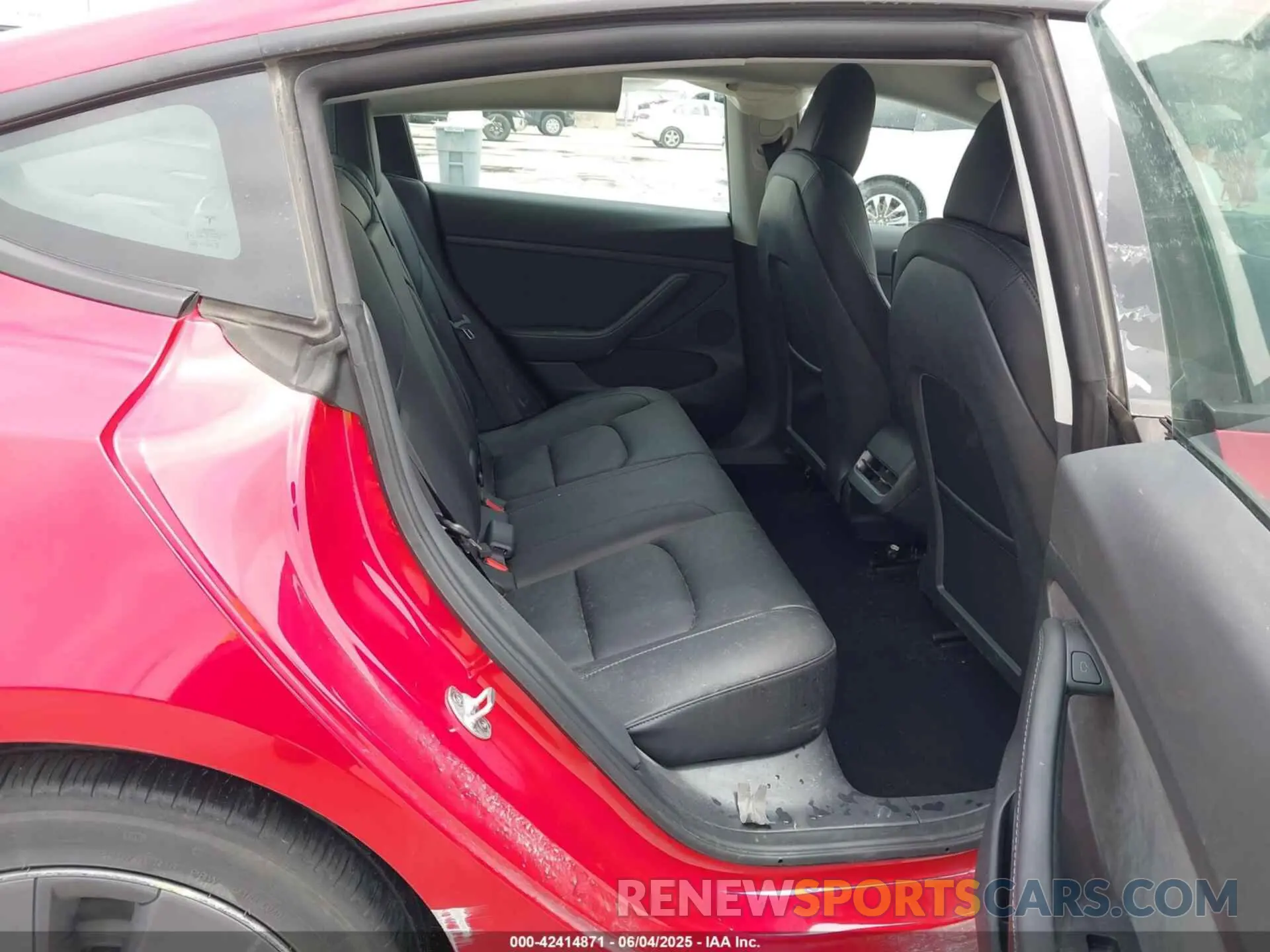8 fotografías del automóvil dañado 5YJ3E1EB2NF267213 TESLA MODEL 3 2022