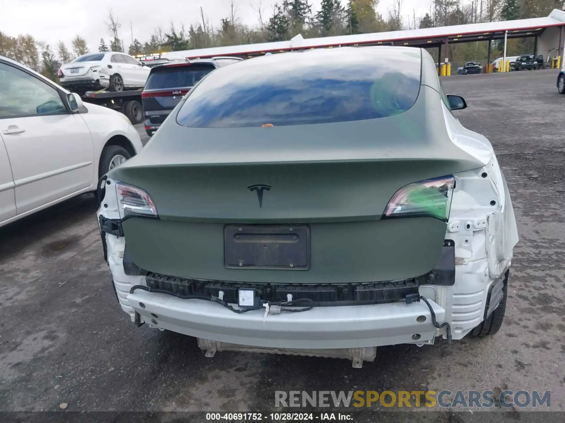 17 fotografías del automóvil dañado 5YJ3E1EB2NF326941 TESLA MODEL 3 2022
