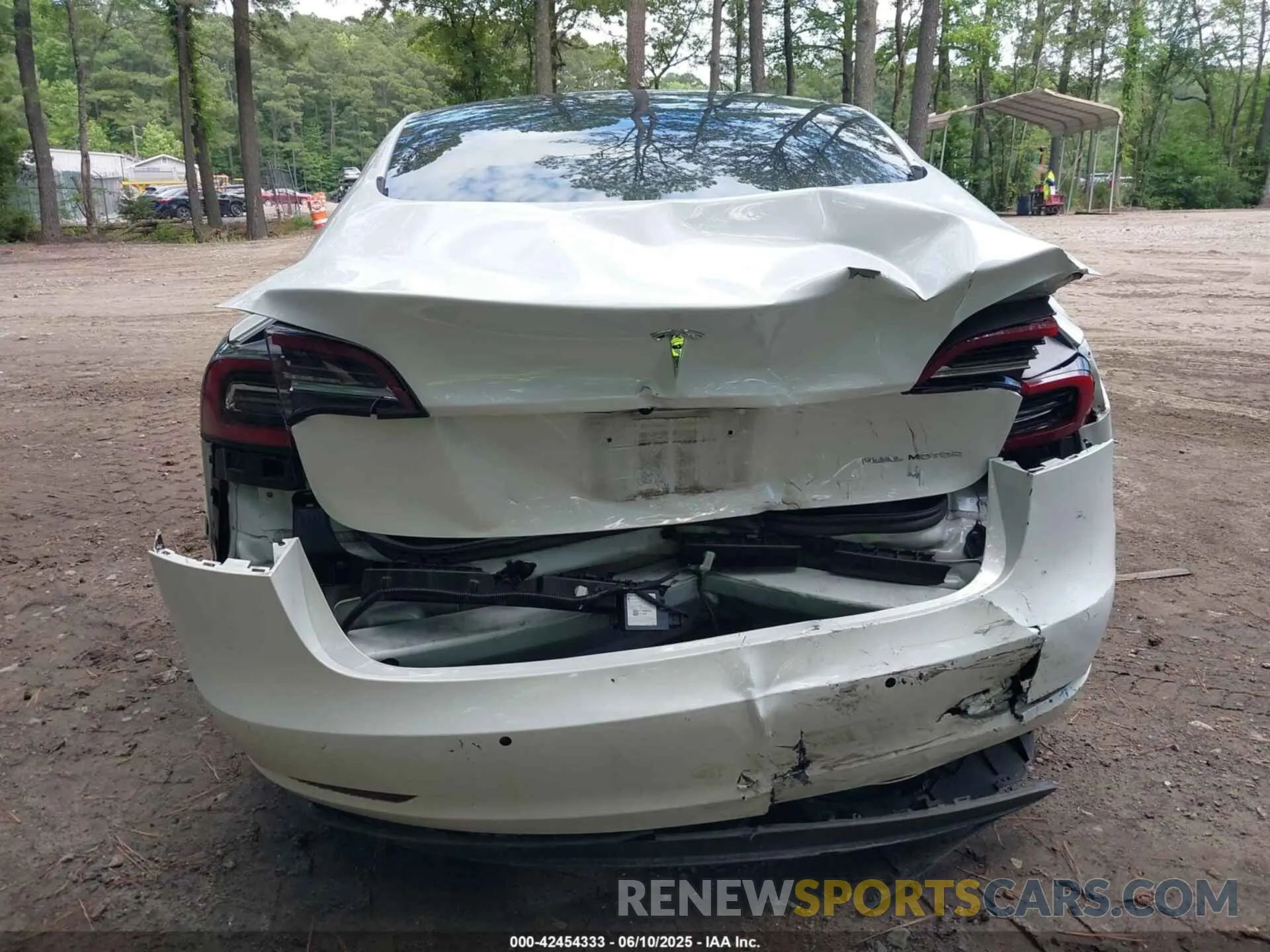15 fotografías del automóvil dañado 5YJ3E1EB2NF359485 TESLA MODEL 3 2022