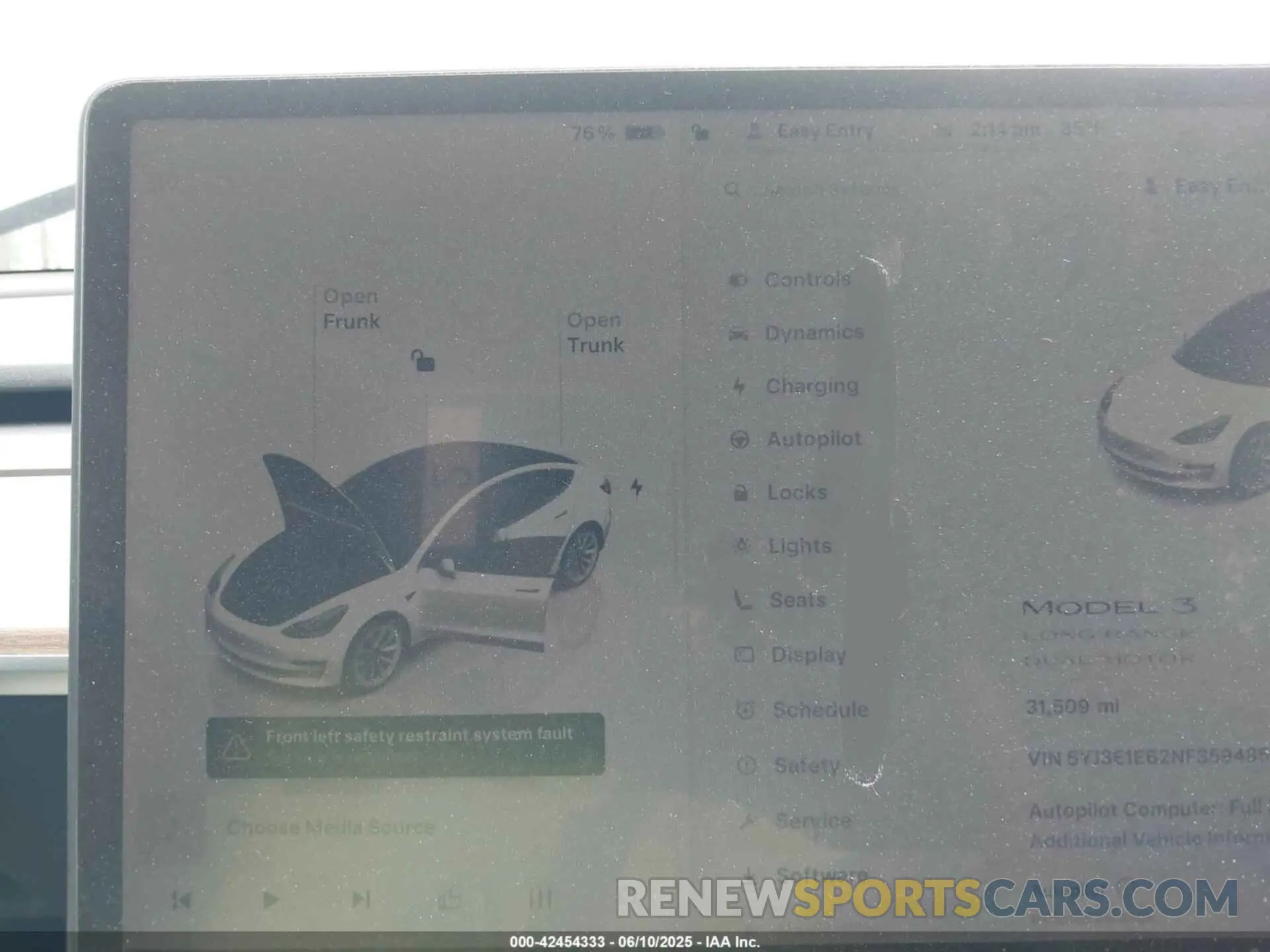 16 fotografías del automóvil dañado 5YJ3E1EB2NF359485 TESLA MODEL 3 2022