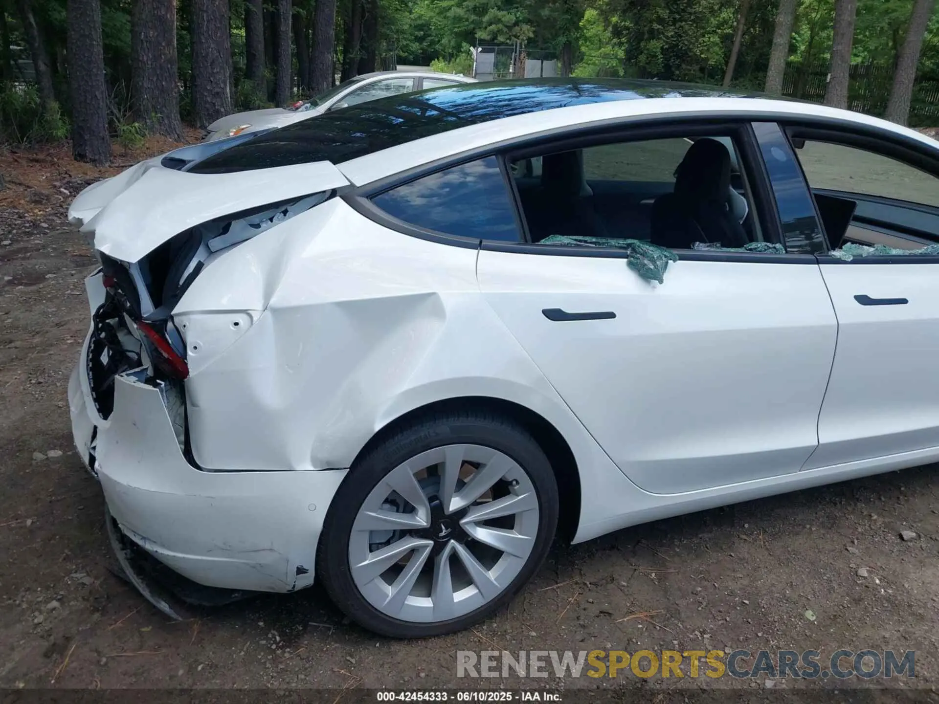 19 fotografías del automóvil dañado 5YJ3E1EB2NF359485 TESLA MODEL 3 2022