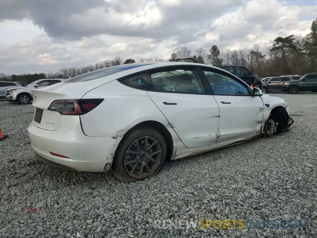 3 fotografías del automóvil dañado 5YJ3E1EB2NF361821 TESLA MODEL 3 2022