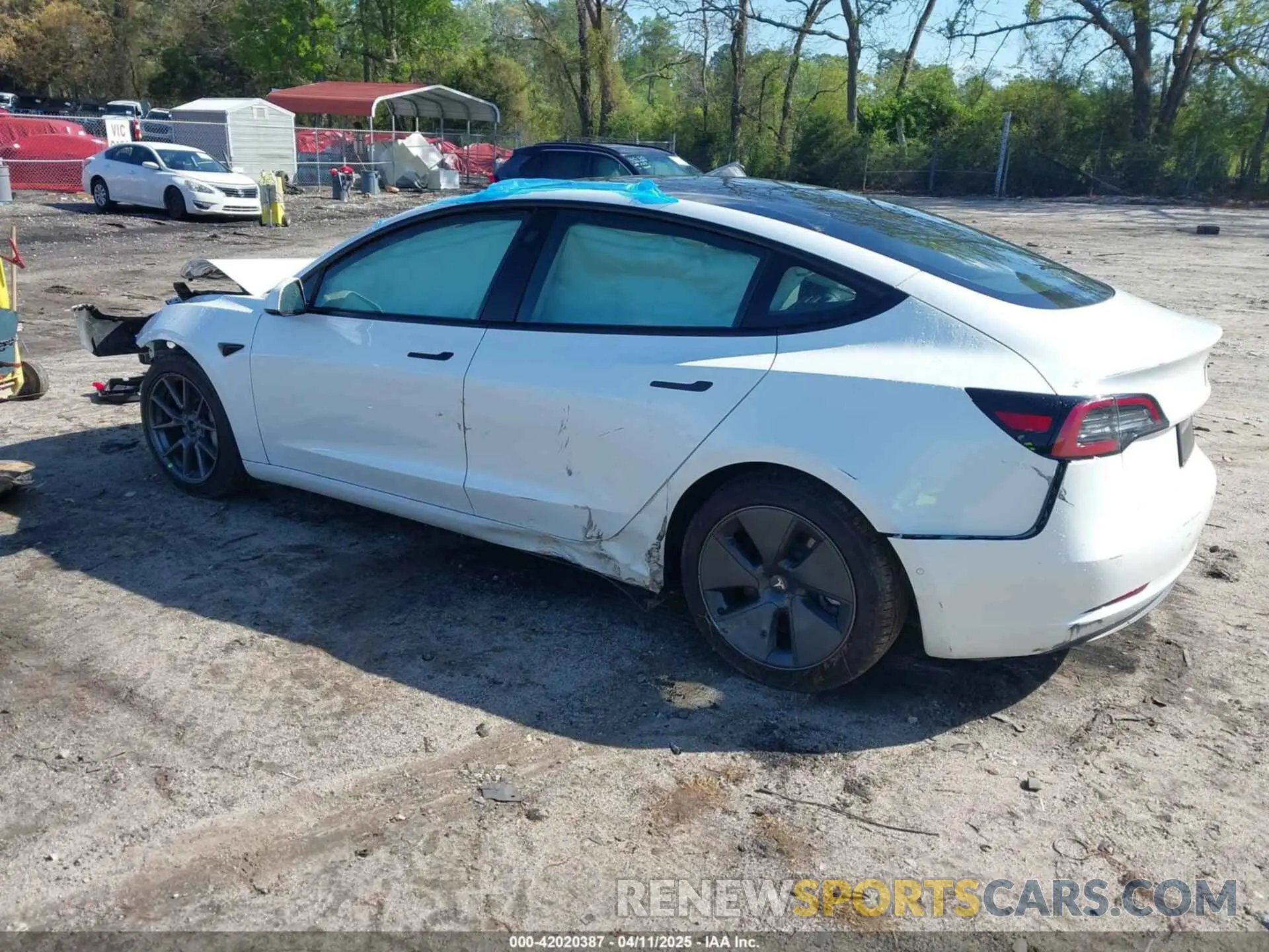 3 fotografías del automóvil dañado 5YJ3E1EB3NF105770 TESLA MODEL 3 2022