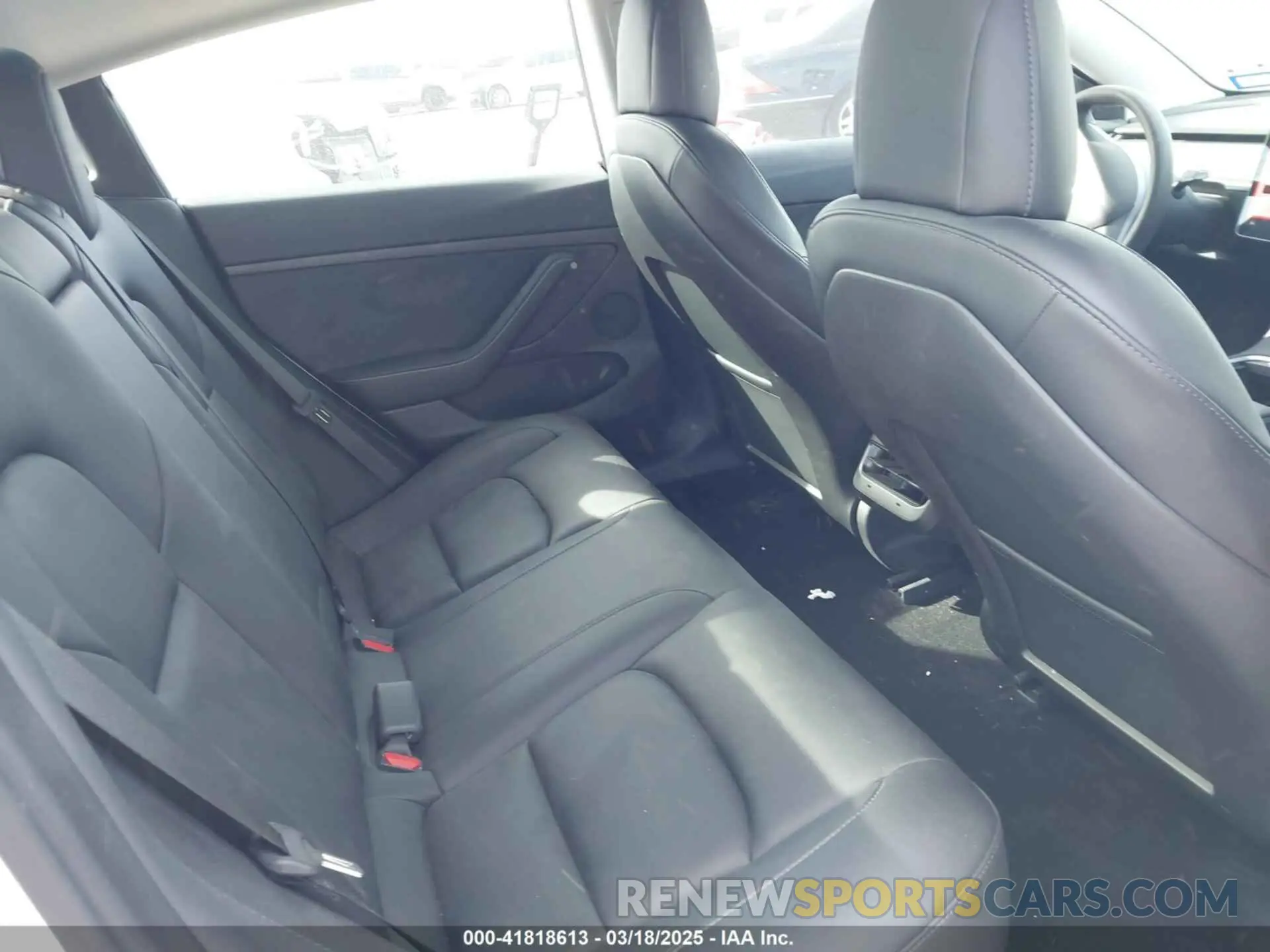 8 fotografías del automóvil dañado 5YJ3E1EB3NF106448 TESLA MODEL 3 2022