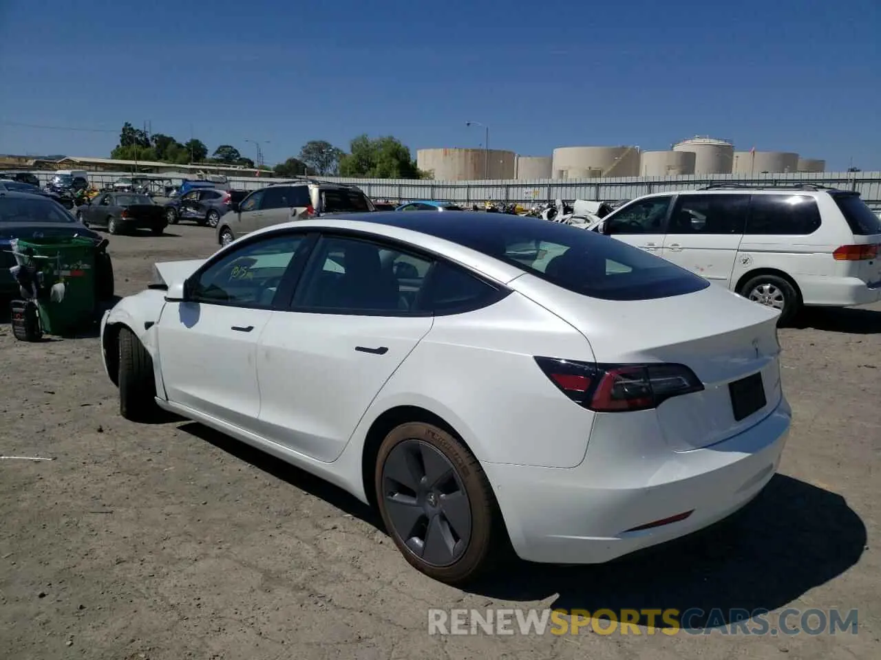 3 fotografías del automóvil dañado 5YJ3E1EB3NF132998 TESLA MODEL 3 2022