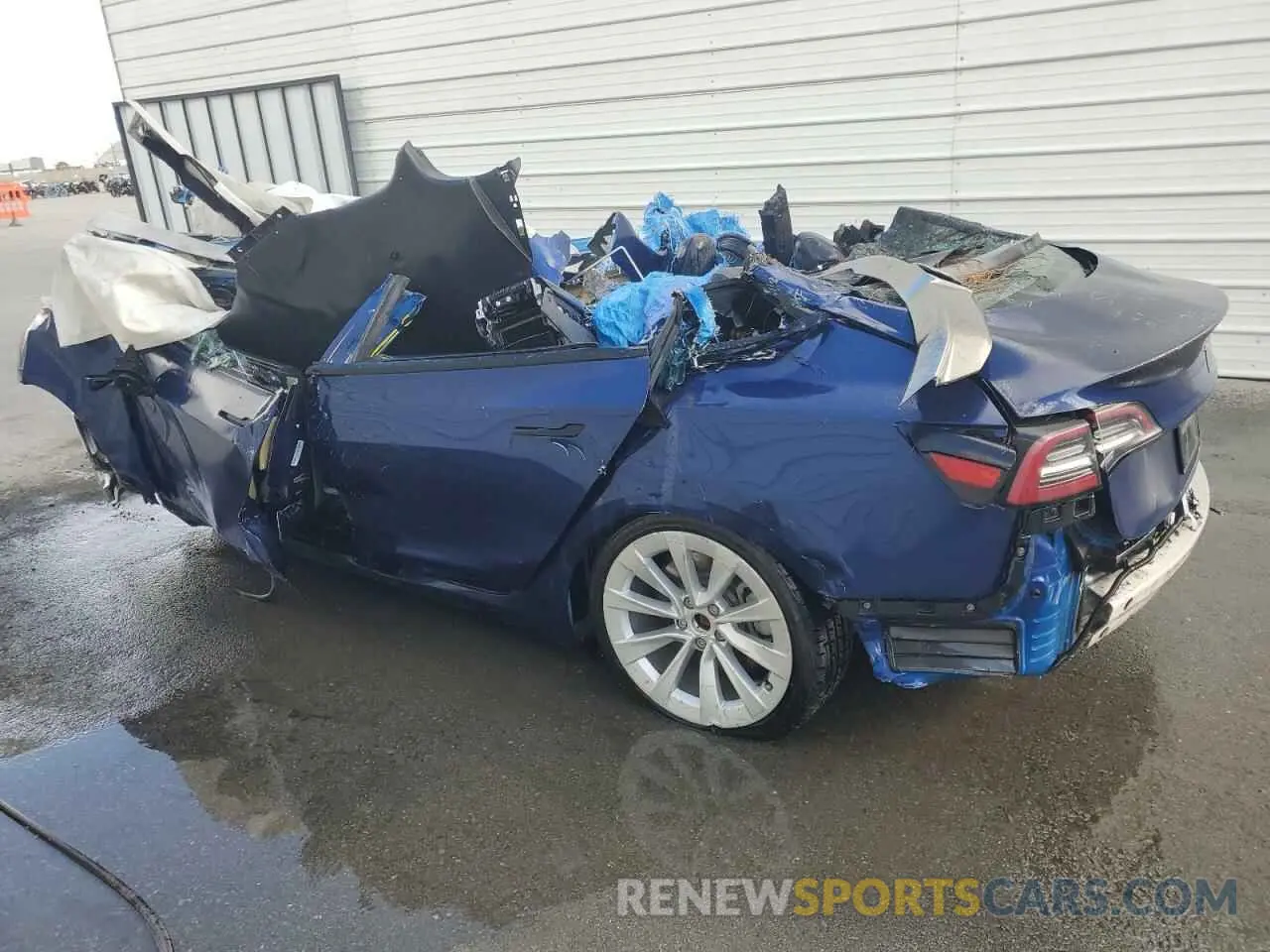 2 fotografías del automóvil dañado 5YJ3E1EB3NF144651 TESLA MODEL 3 2022