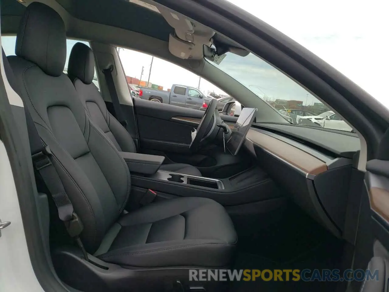 5 fotografías del automóvil dañado 5YJ3E1EB3NF181621 TESLA MODEL 3 2022