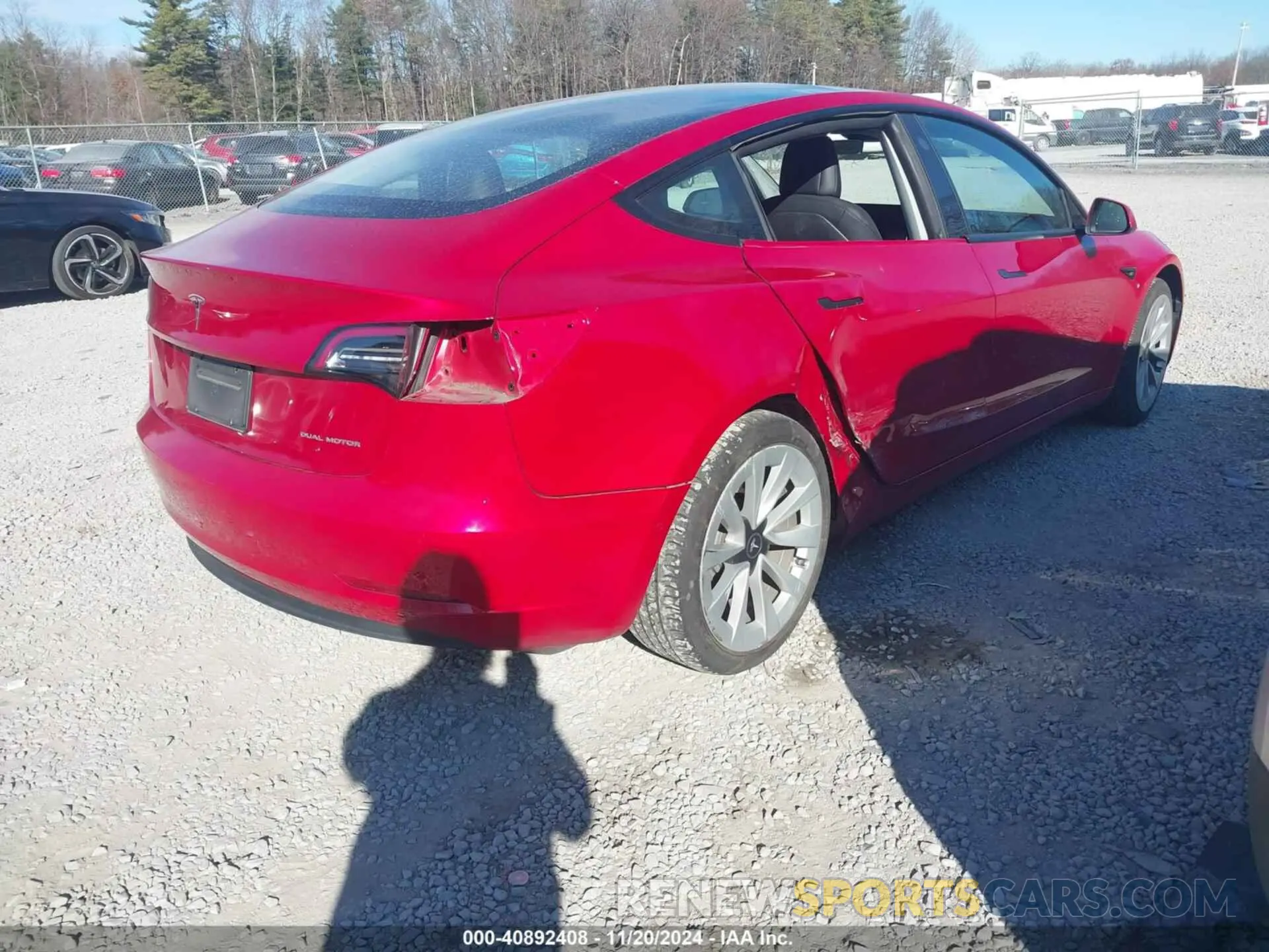 4 fotografías del automóvil dañado 5YJ3E1EB3NF187015 TESLA MODEL 3 2022