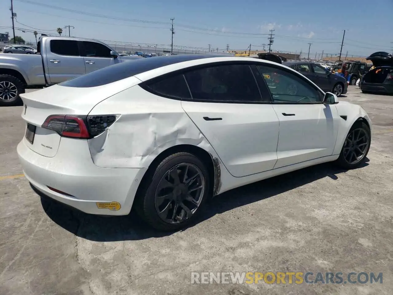 3 fotografías del automóvil dañado 5YJ3E1EB3NF253434 TESLA MODEL 3 2022