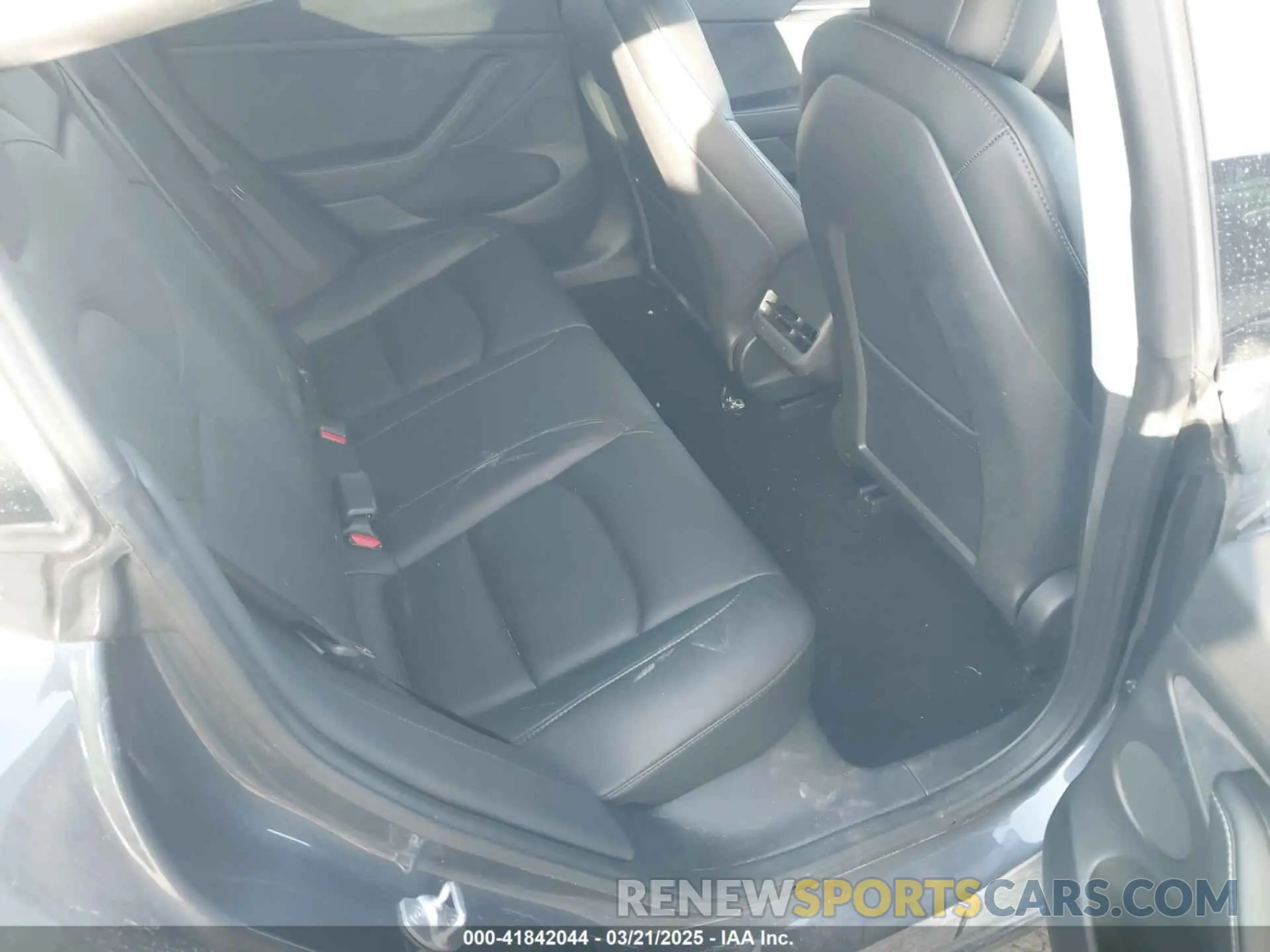 8 fotografías del automóvil dañado 5YJ3E1EB3NF264532 TESLA MODEL 3 2022