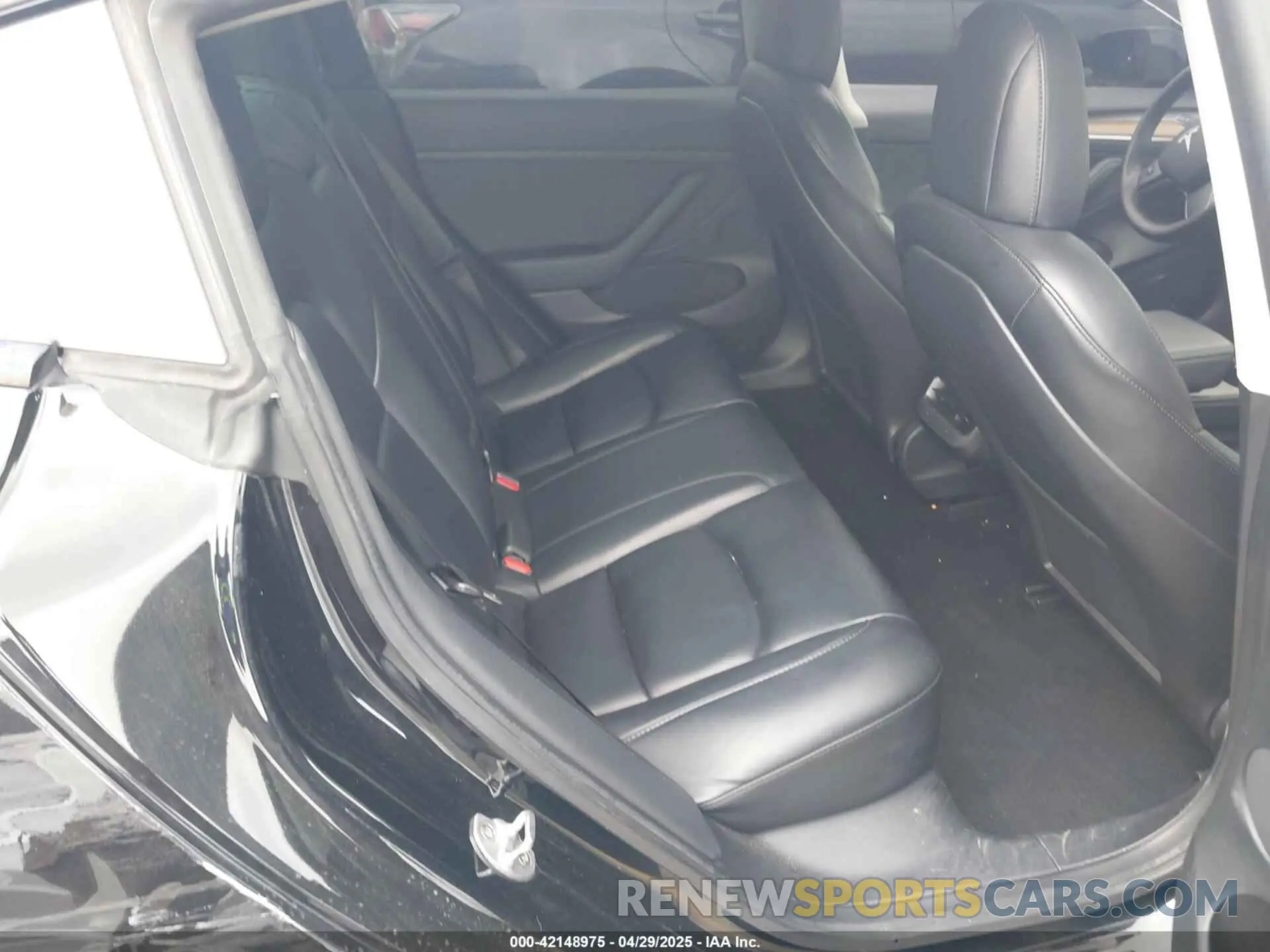 8 fotografías del automóvil dañado 5YJ3E1EB3NF289057 TESLA MODEL 3 2022