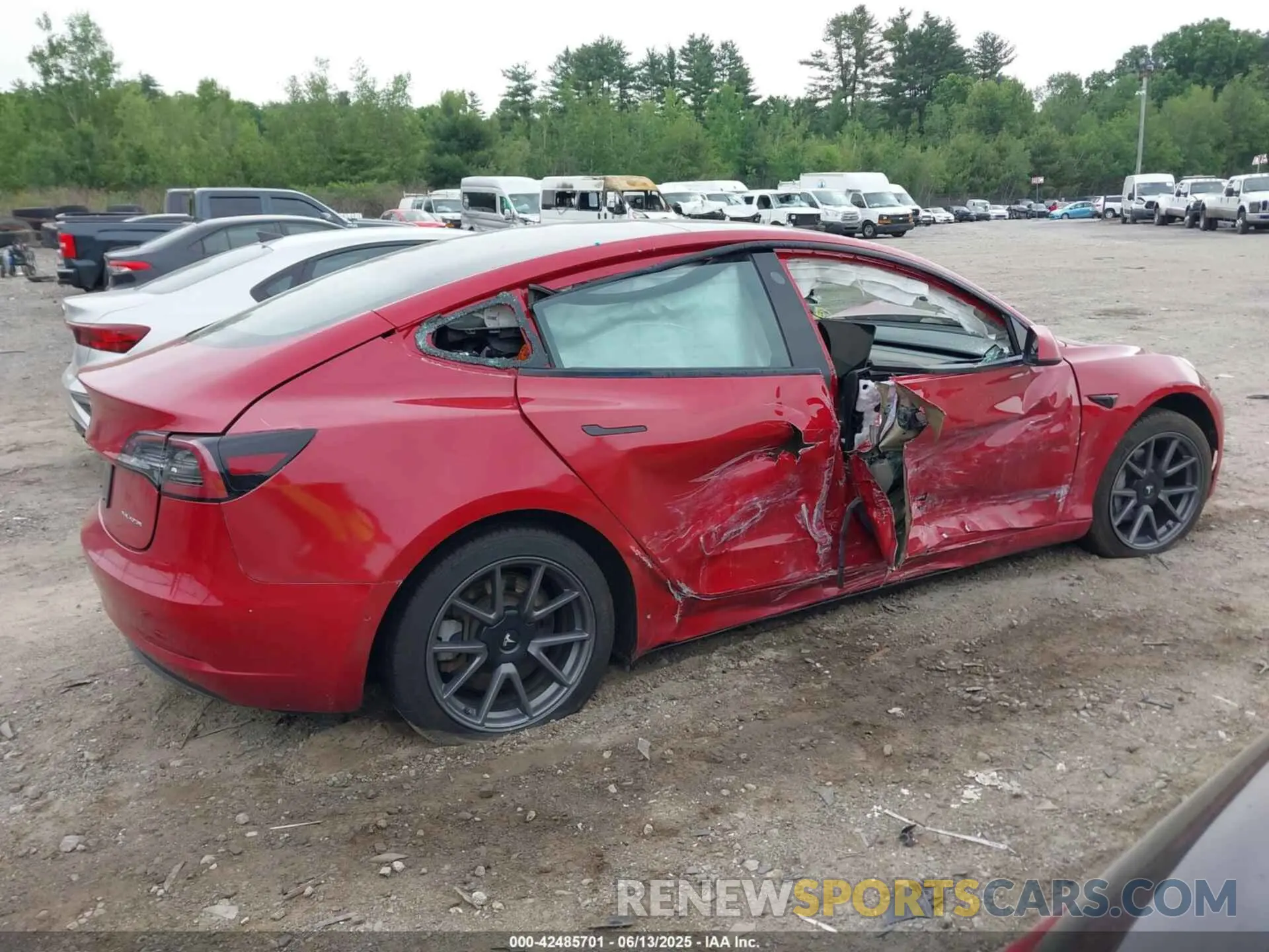 12 fotografías del automóvil dañado 5YJ3E1EB3NF324681 TESLA MODEL 3 2022