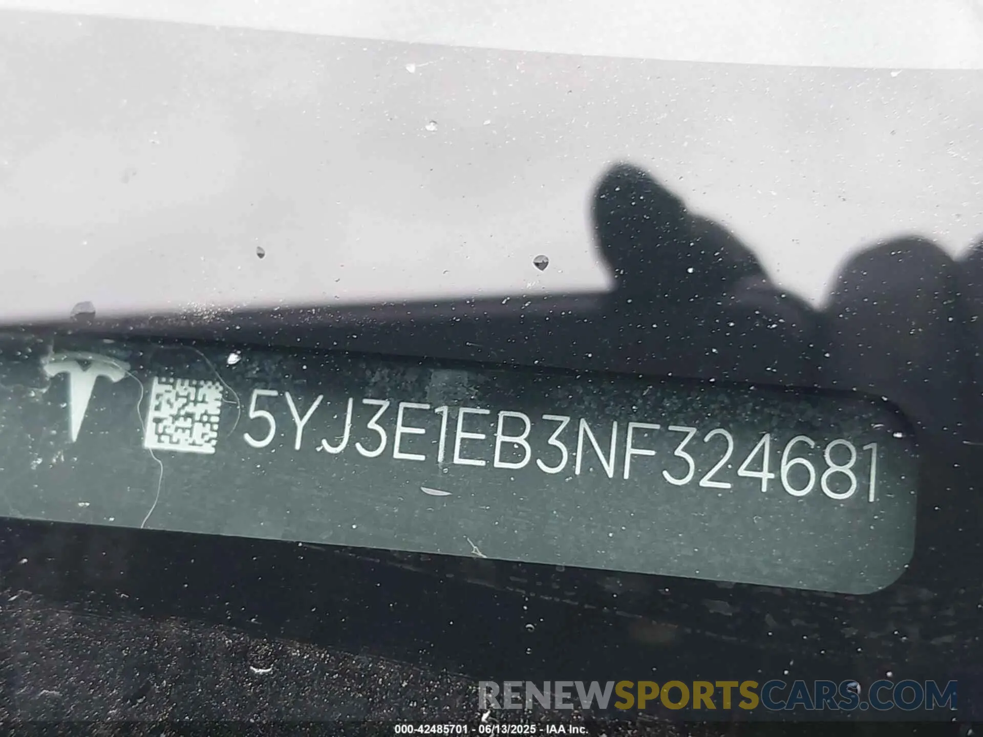 9 fotografías del automóvil dañado 5YJ3E1EB3NF324681 TESLA MODEL 3 2022